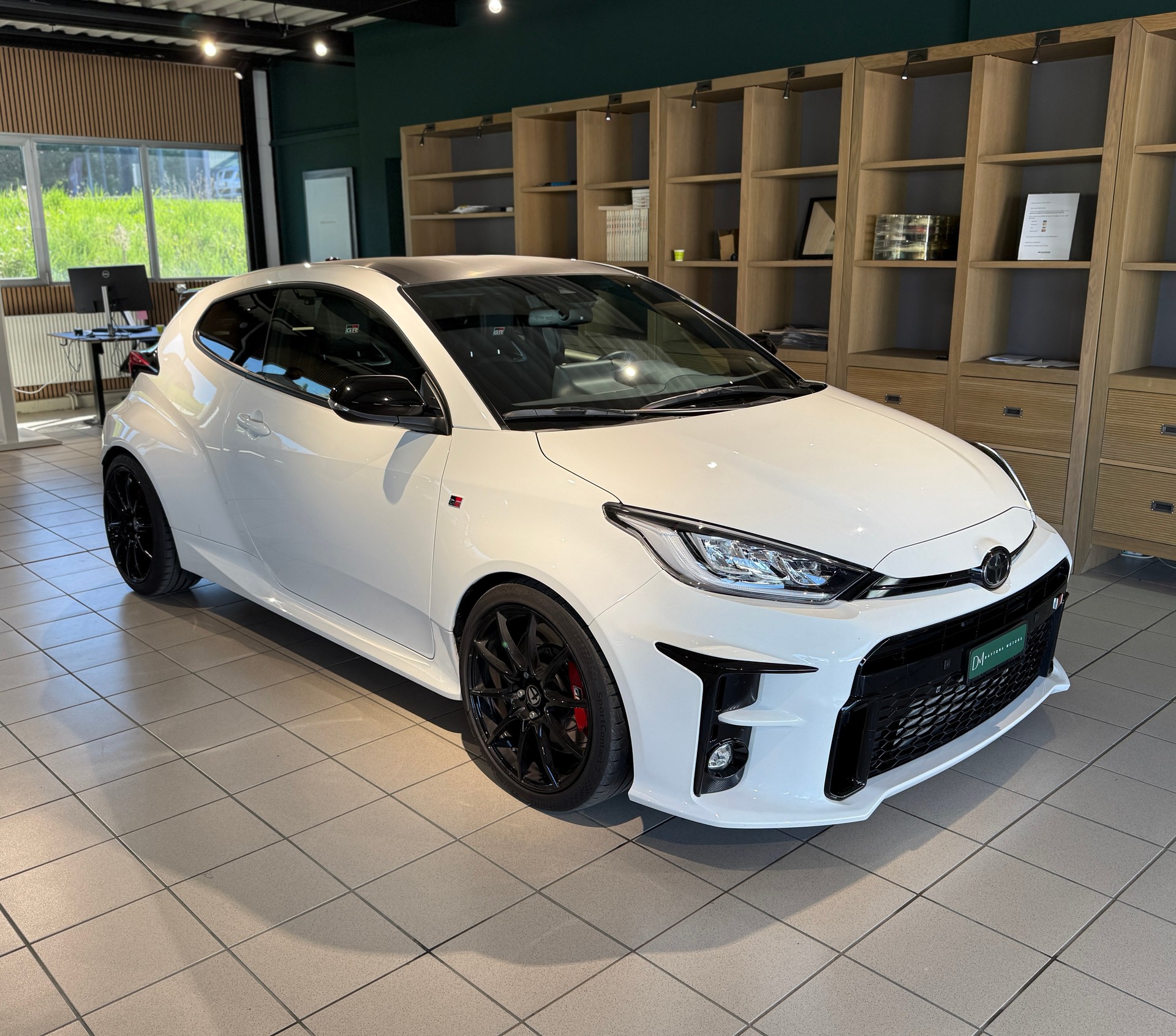 TOYOTA Yaris 1.6 GR Sport-image-3
