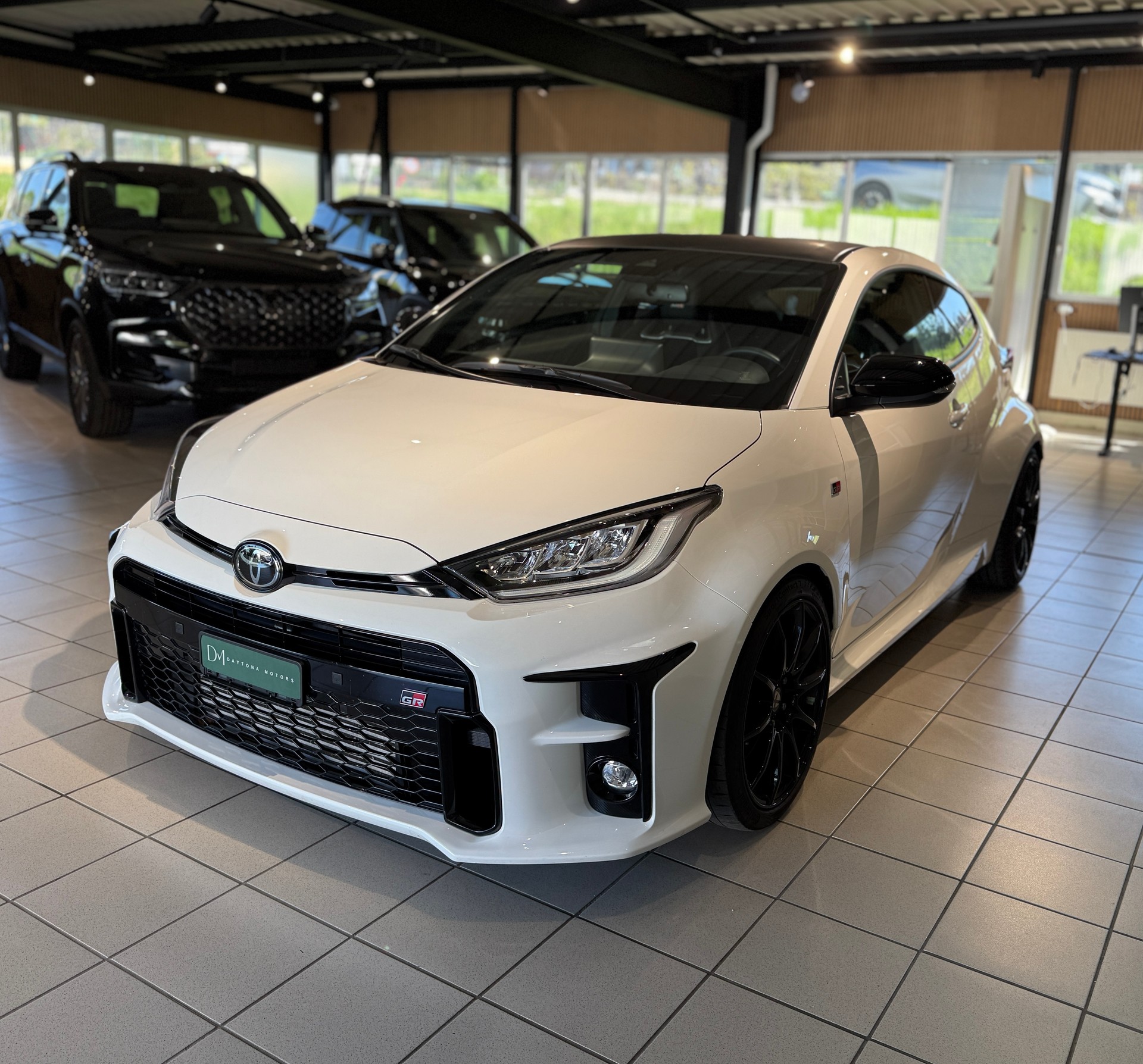 TOYOTA Yaris 1.6 GR Sport-image-0