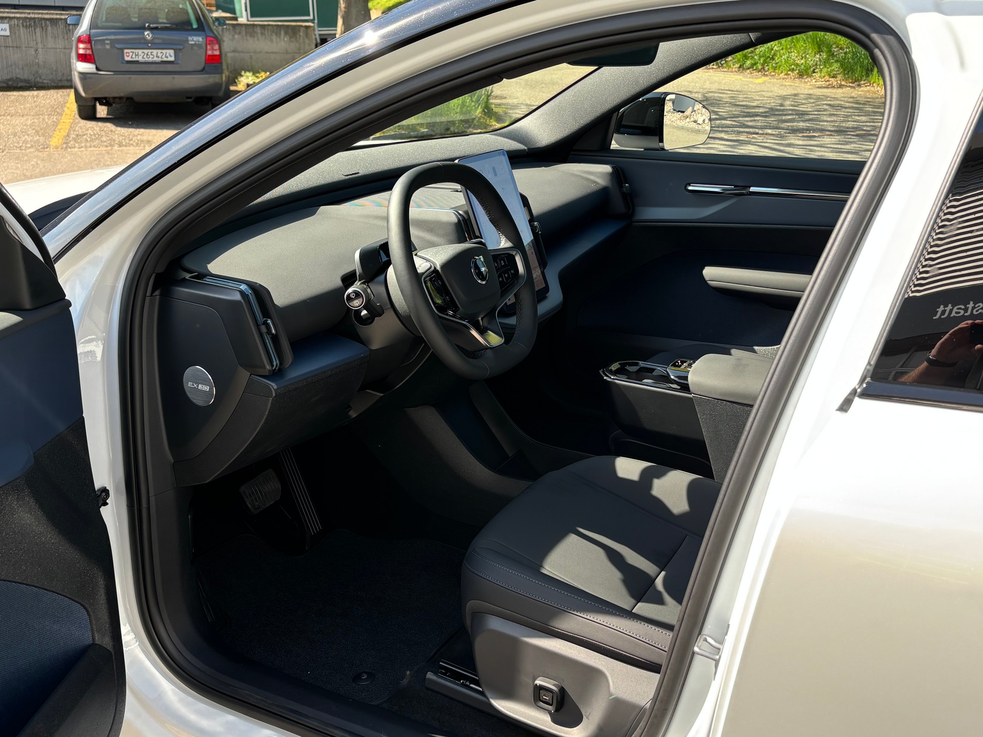 VOLVO EX30 CC E60 Twin Performance AWD-image-2