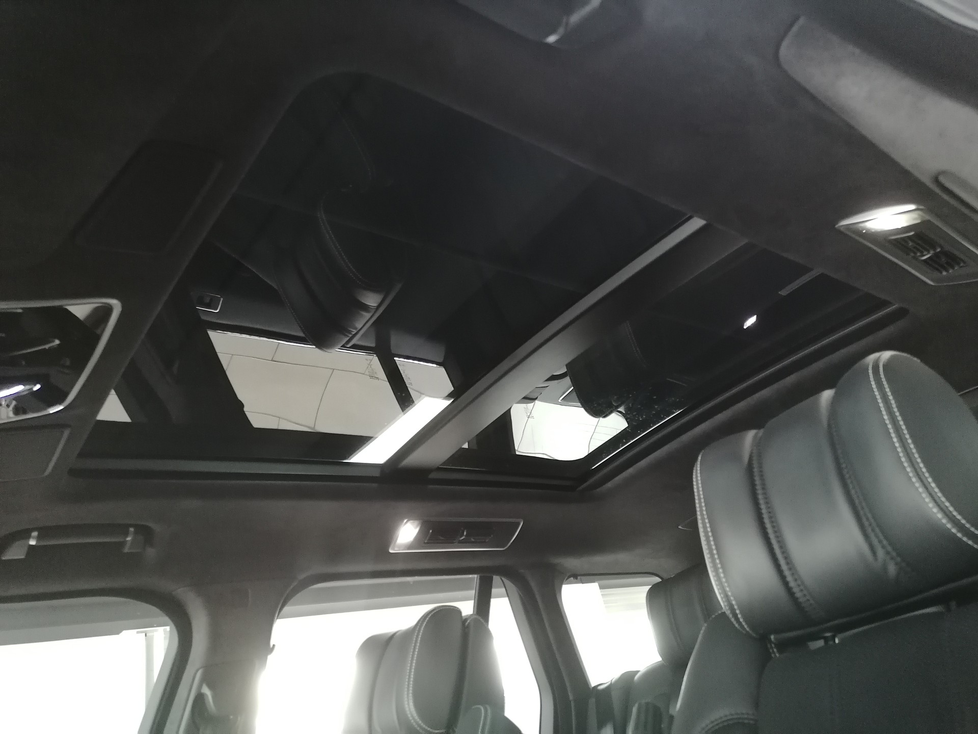 LAND ROVER Range Rover 4.4 SDV8 Autobiography Automatic-image-11