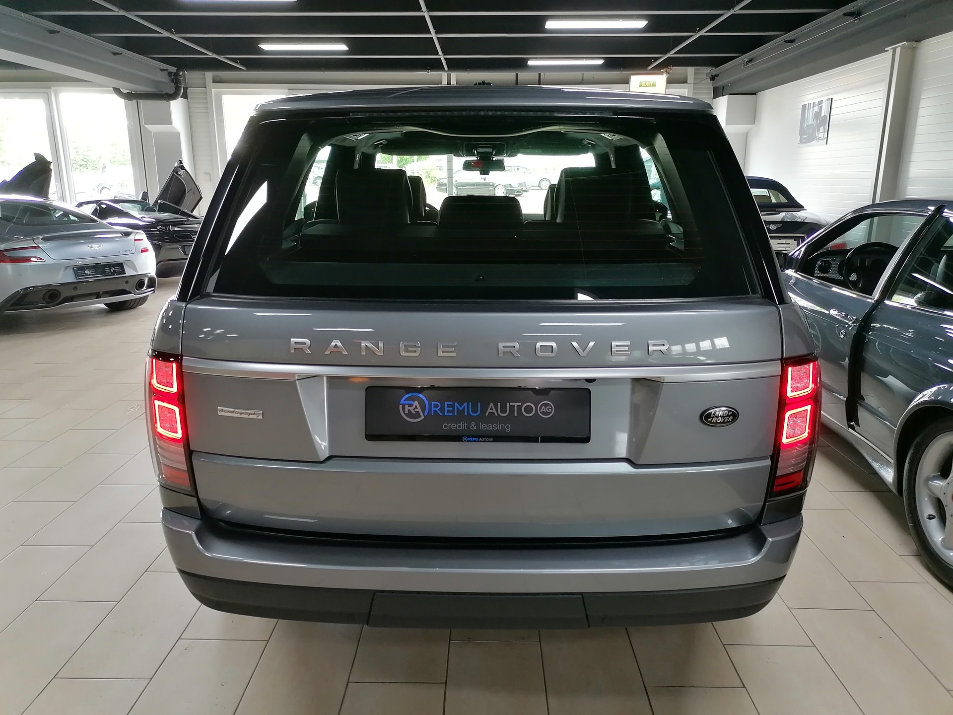 LAND ROVER Range Rover 4.4 SDV8 Autobiography Automatic-image-5