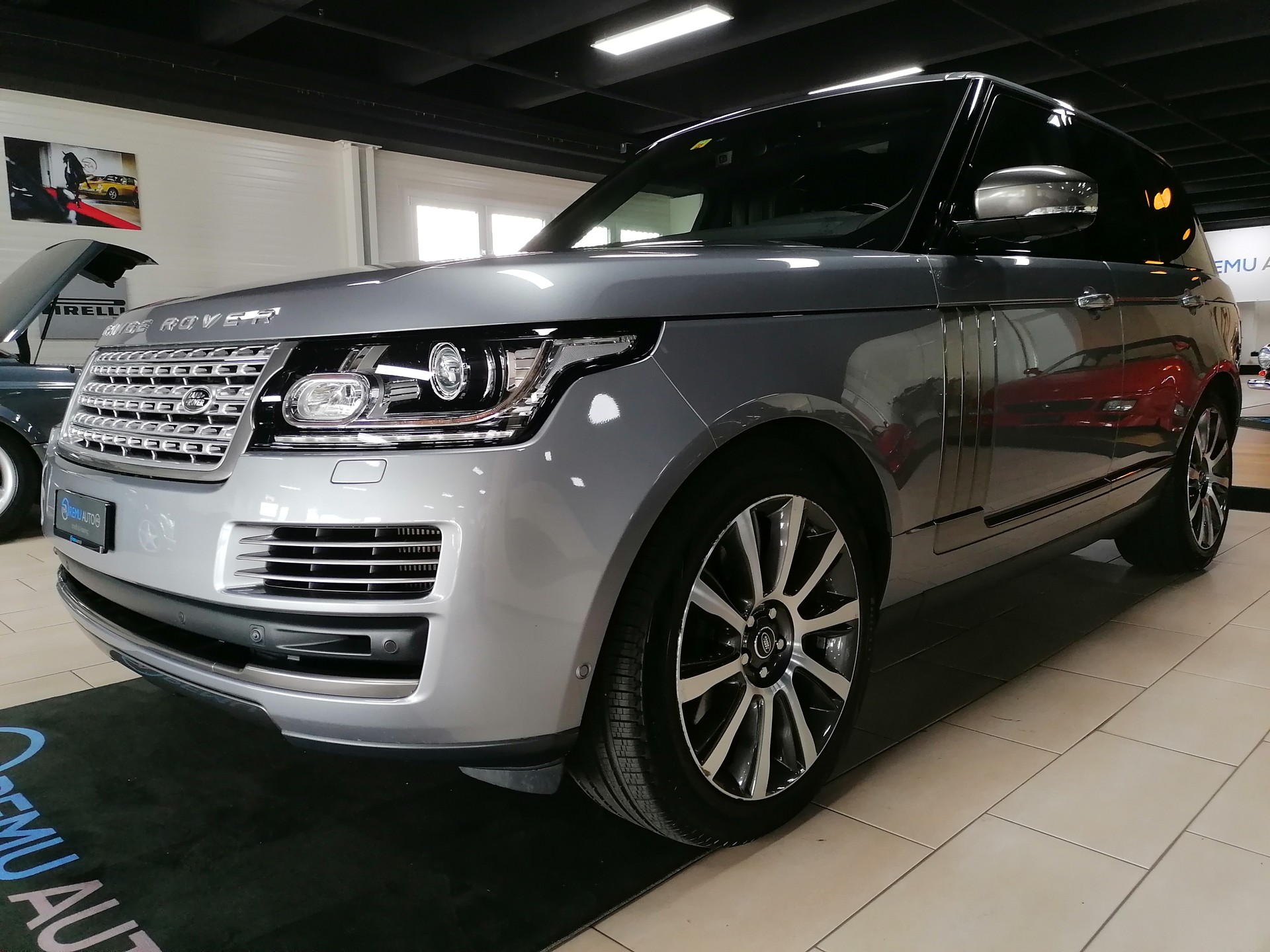 LAND ROVER Range Rover 4.4 SDV8 Autobiography Automatic-image-2