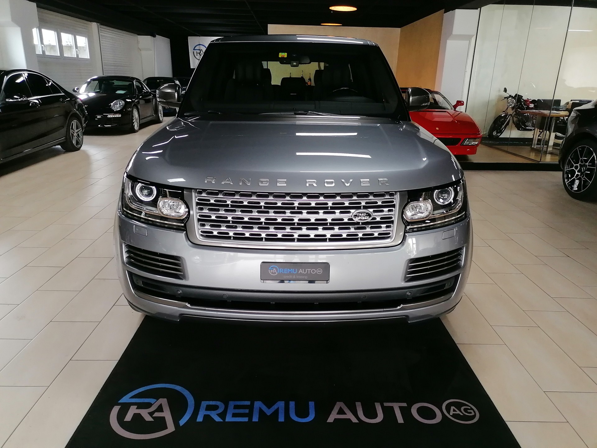 LAND ROVER Range Rover 4.4 SDV8 Autobiography Automatic-image-1