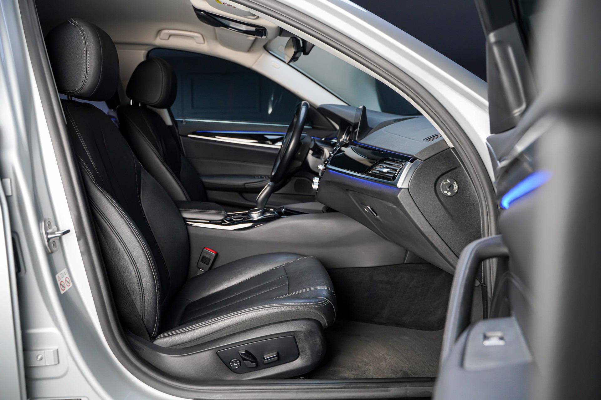 BMW 520d Sport Line Steptronic-image-15