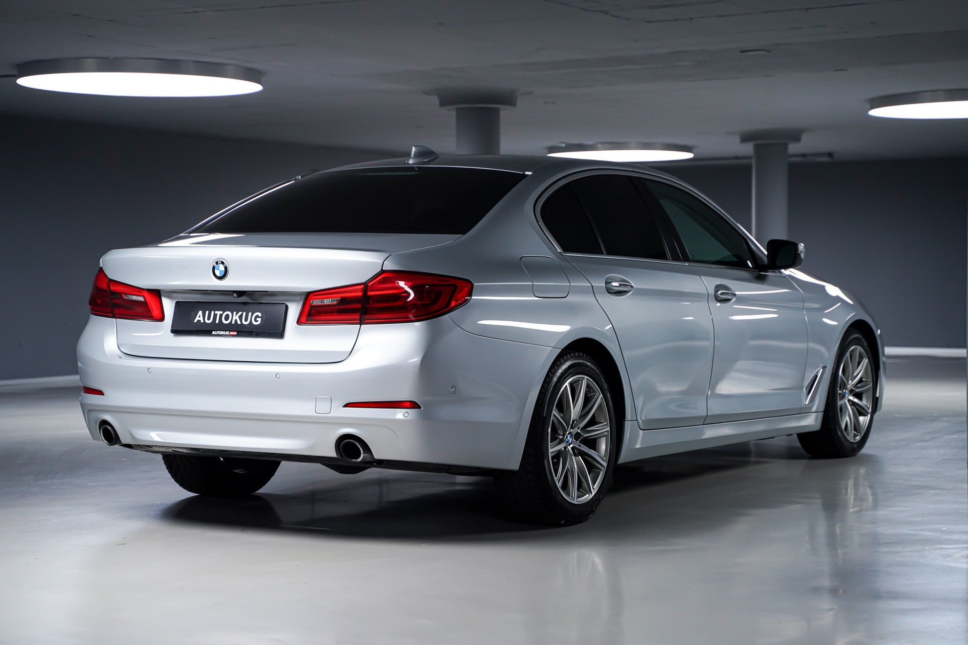 BMW 520d Sport Line Steptronic-showroom-element-3