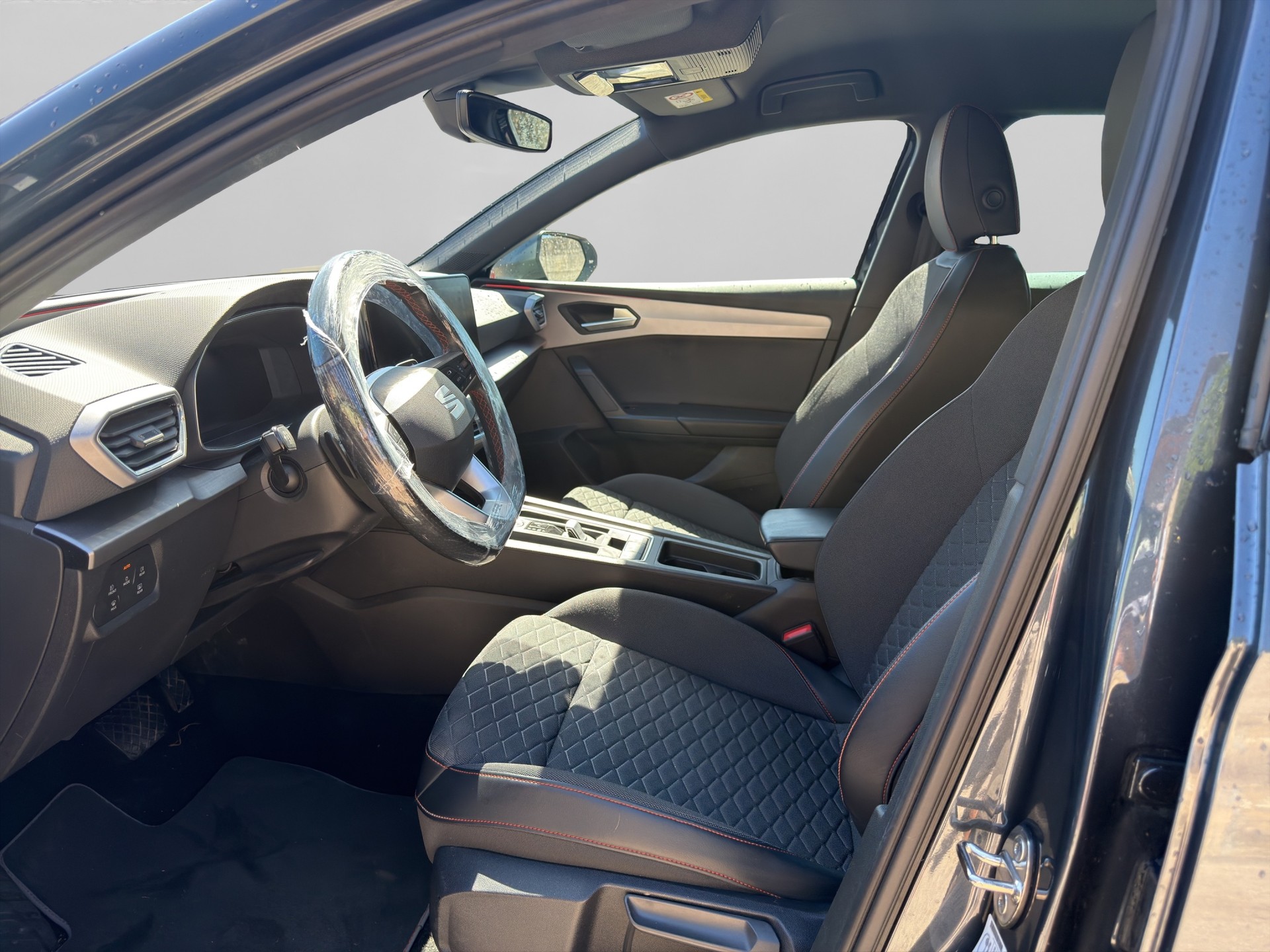 SEAT Leon ST 1.4 eHybrid pHEV DSG FR-image-10