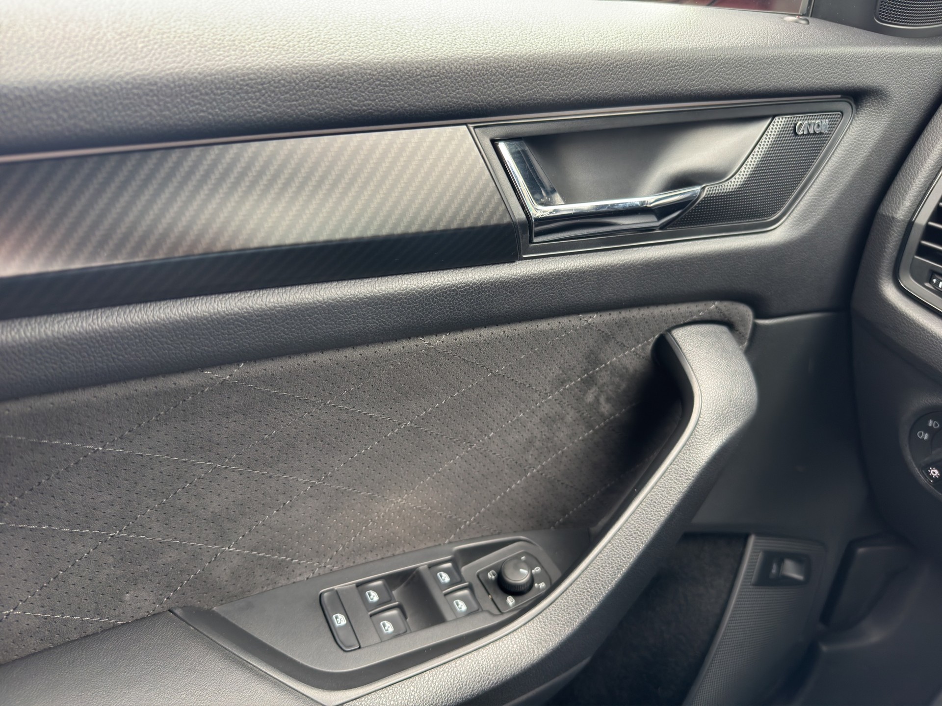 SKODA Kodiaq 2.0 Bi-TDI SCR RS 4x4 DSG-image-10