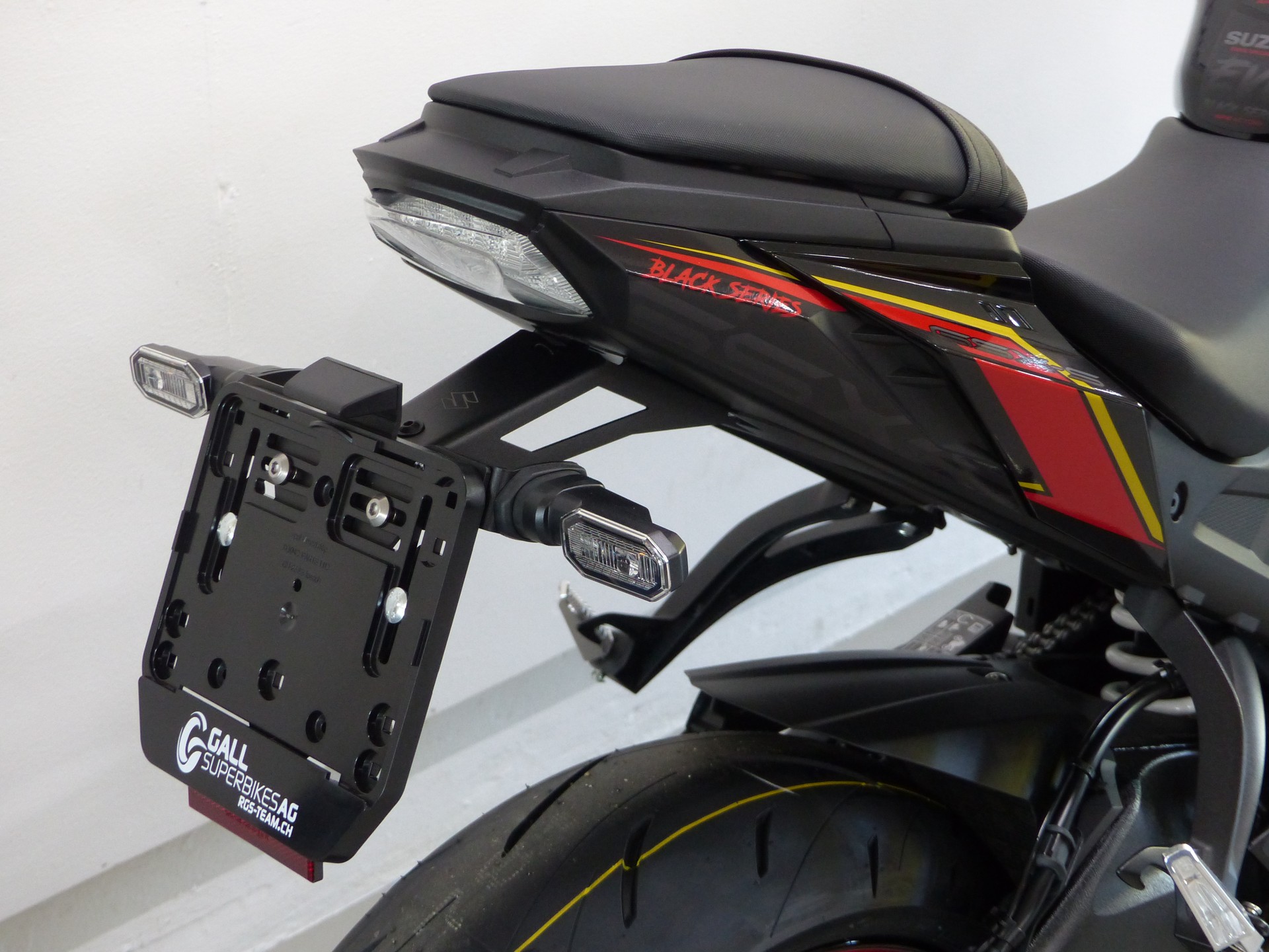 SUZUKI GSX-S 1000 ABS Black EVO-showroom-element-1