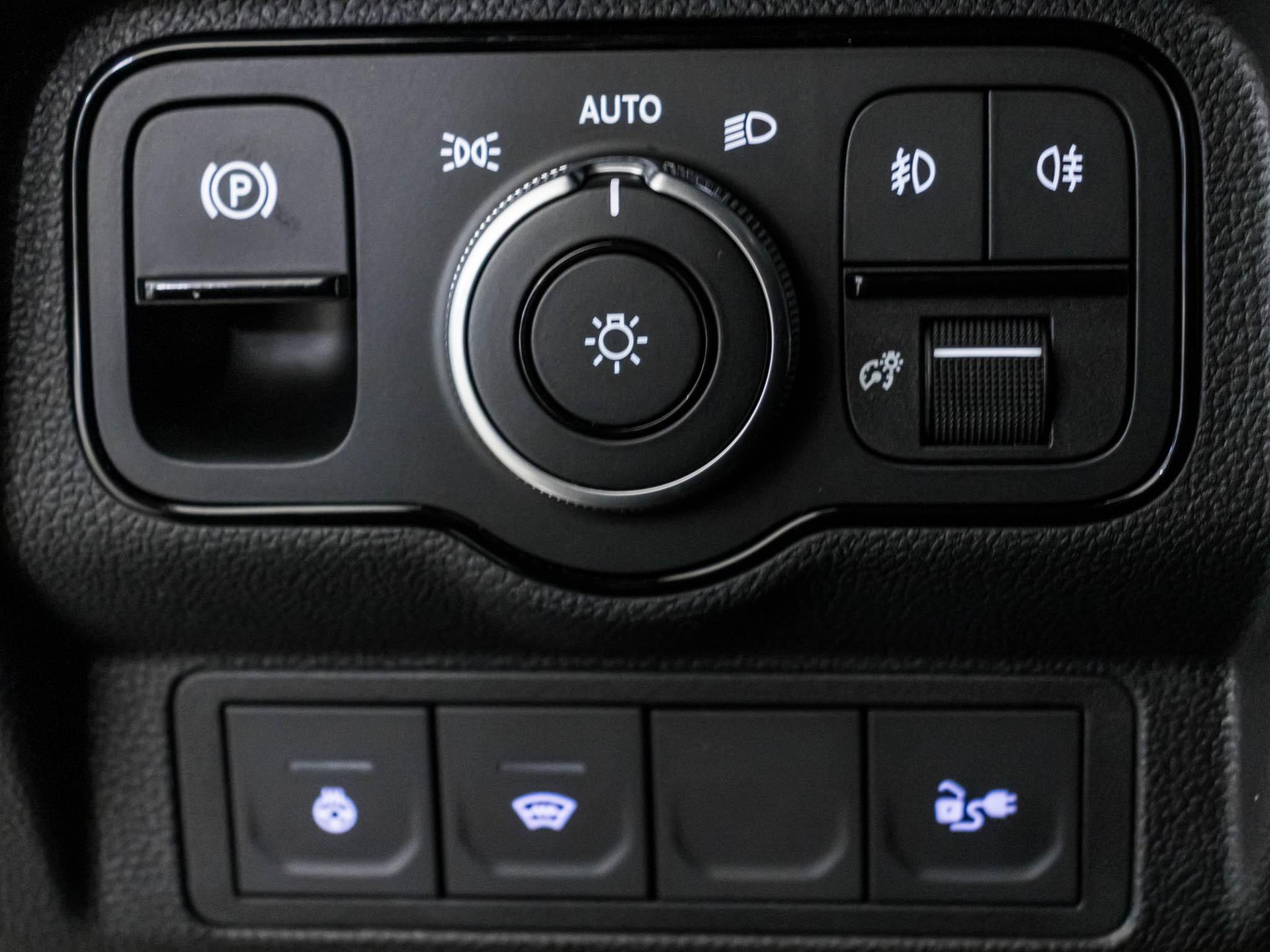MERCEDES-BENZ eCitan Kasten BASE Standard-image-10