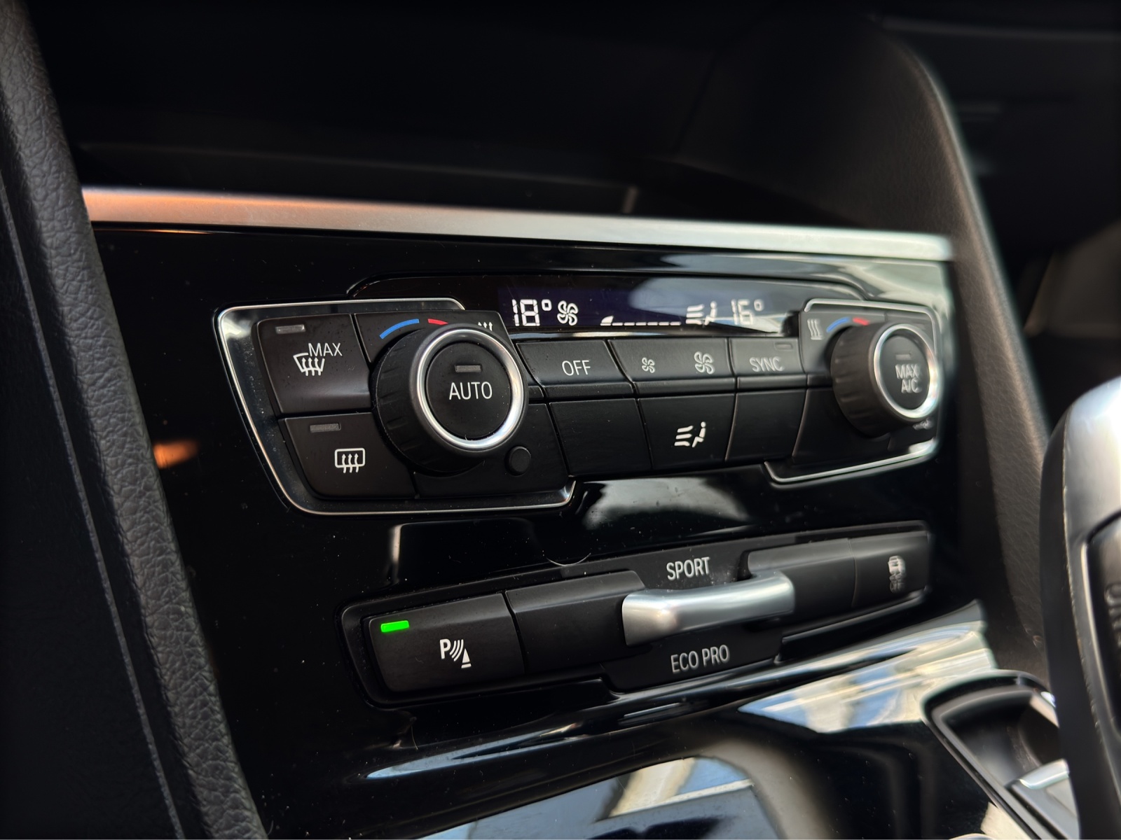 BMW 218d xDrive Gran Tourer Steptronic-image-18