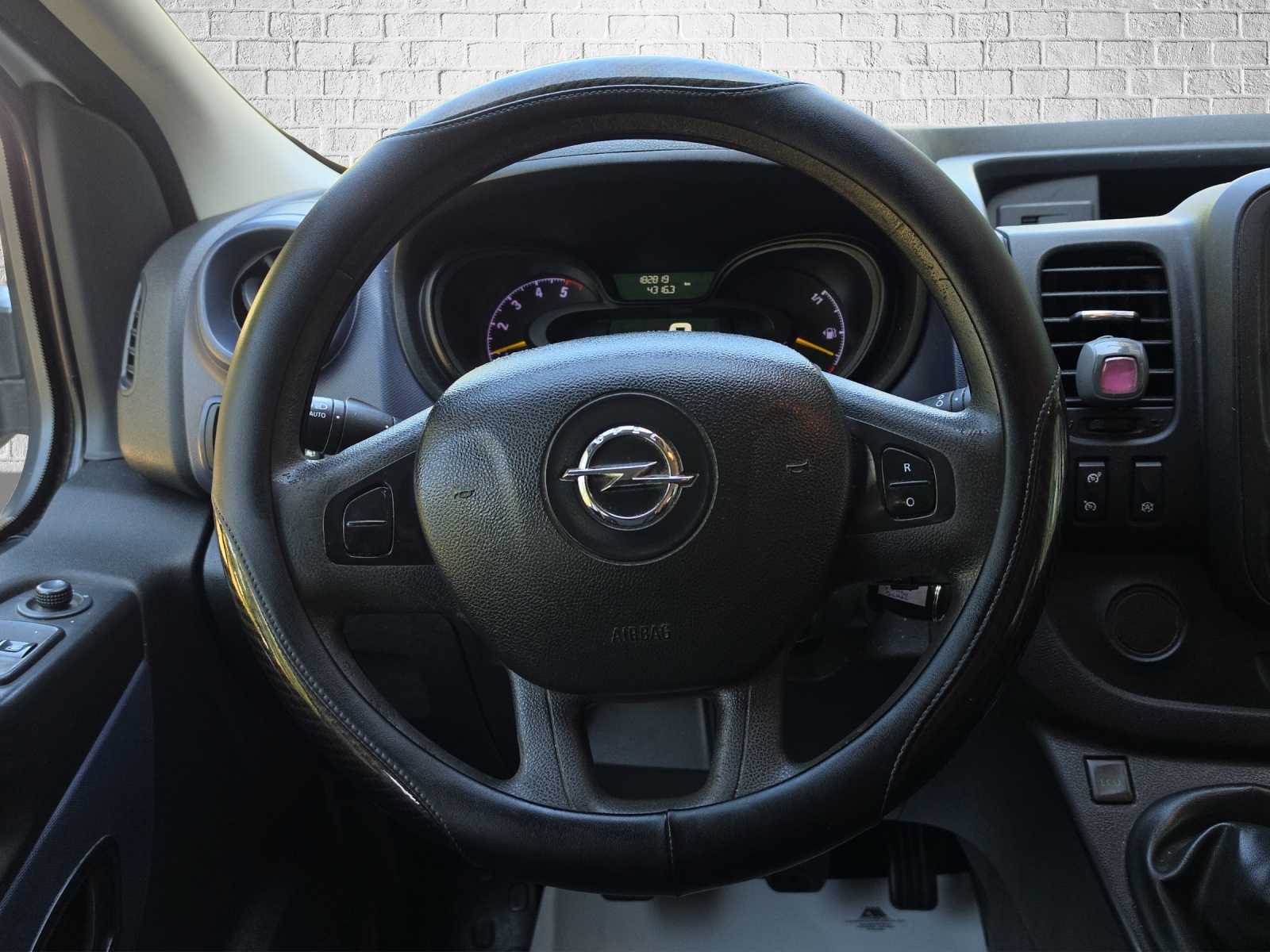 OPEL Vivaro 1.6 CDTI 2.9t L1H1-image-11