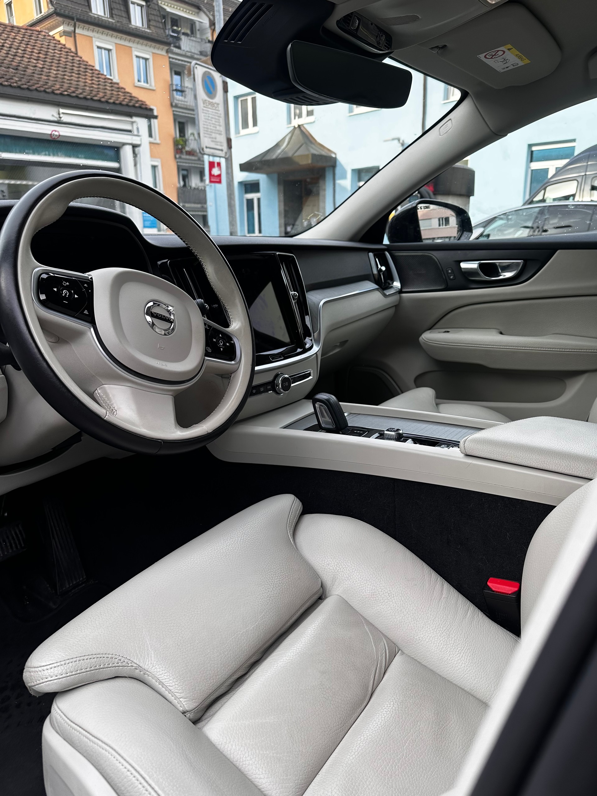 VOLVO Cross Country 2.0 B4 AWD-image-1