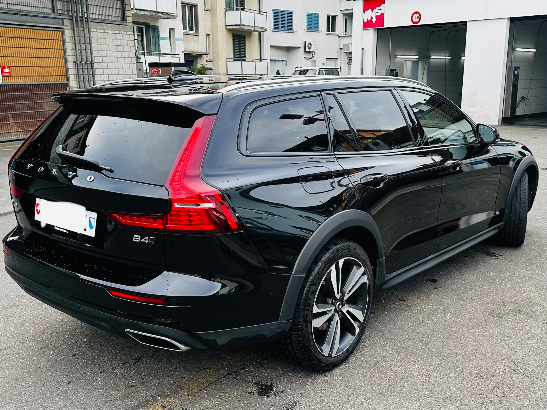 VOLVO Cross Country 2.0 B4 AWD-image-4