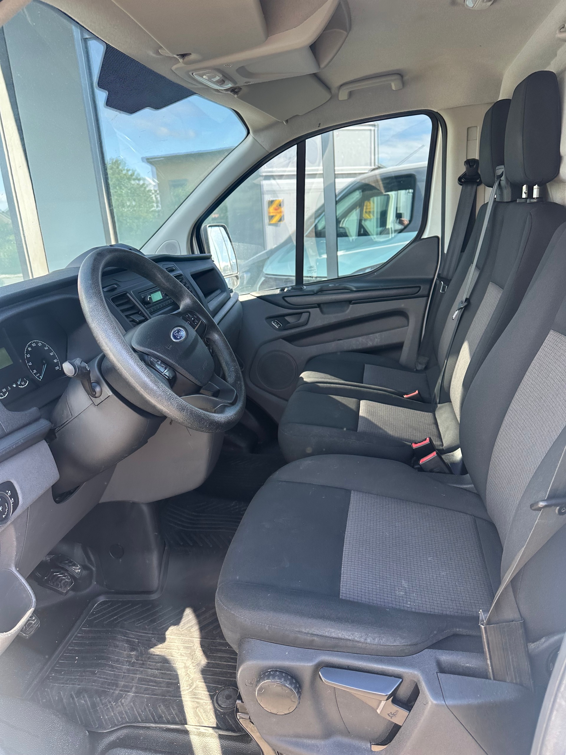 FORD Transit Custom Van 280 L1 2.0 TDCi 105 Basis-image-10