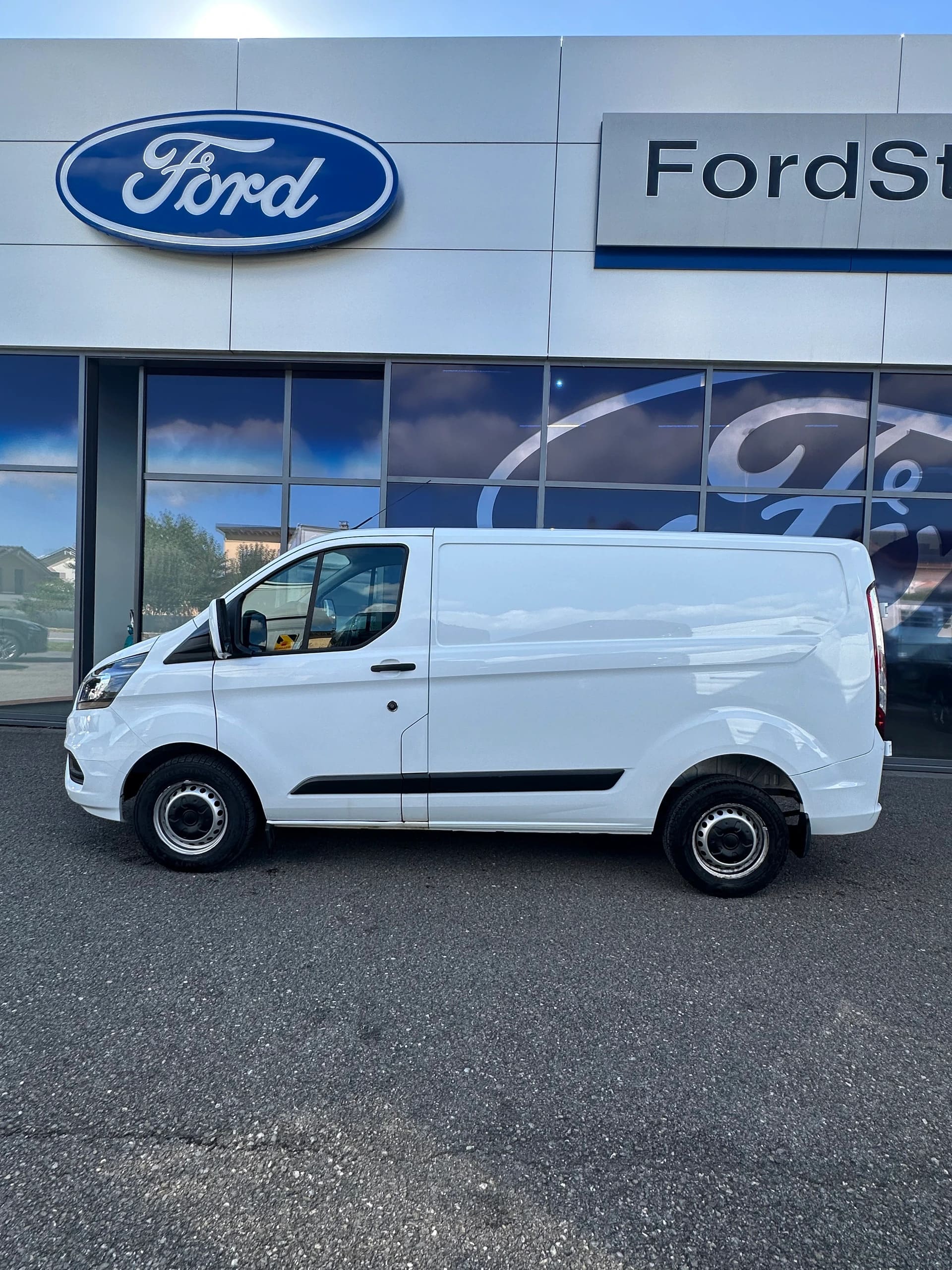 FORD Transit Custom Van 280 L1 2.0 TDCi 105 Basis-image-2