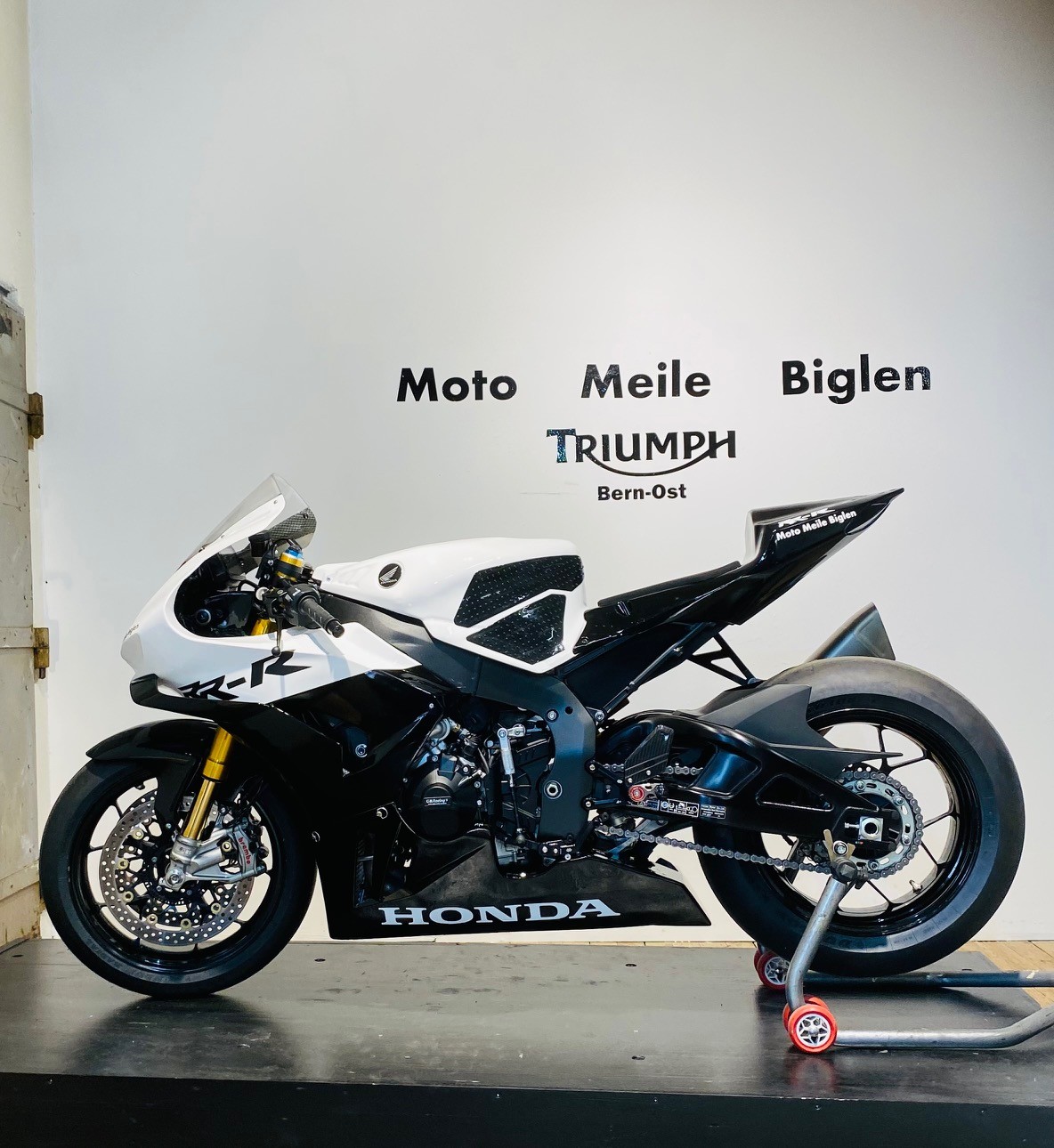 HONDA CBR 1000 RR-R SP-showroom-element-1