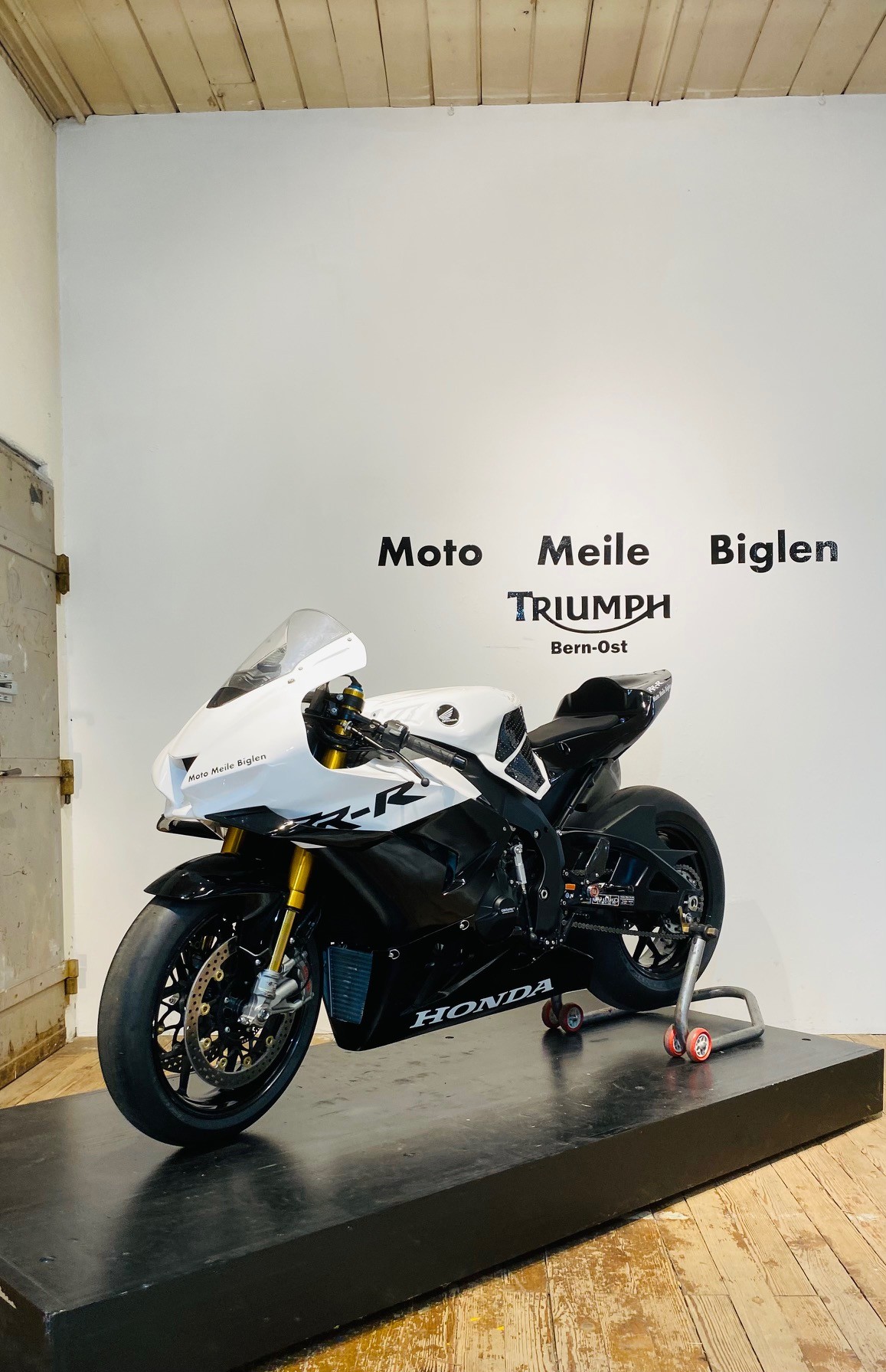 HONDA CBR 1000 RR-R SP-showroom-element-2