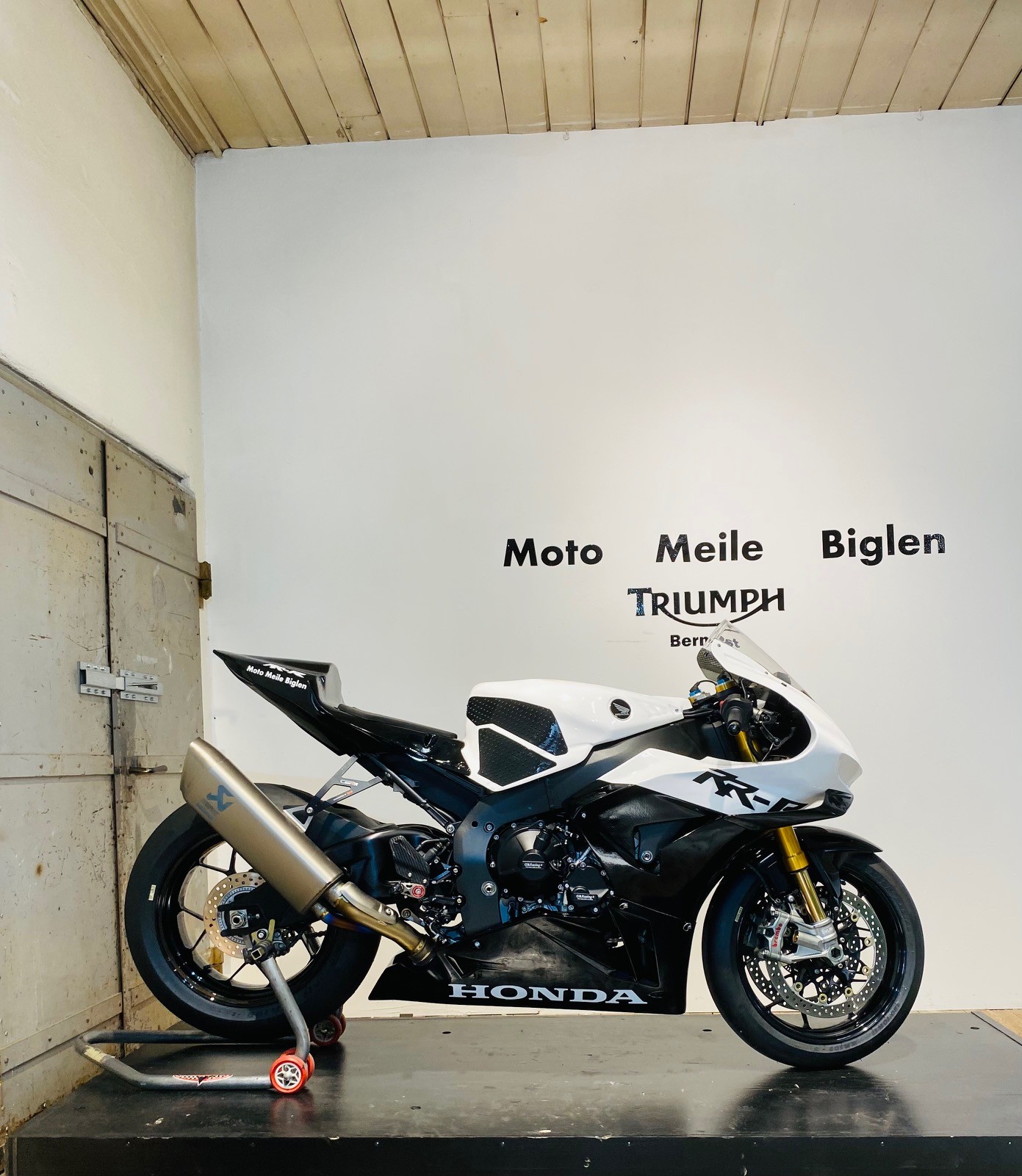 HONDA CBR 1000 RR-R SP-image-4