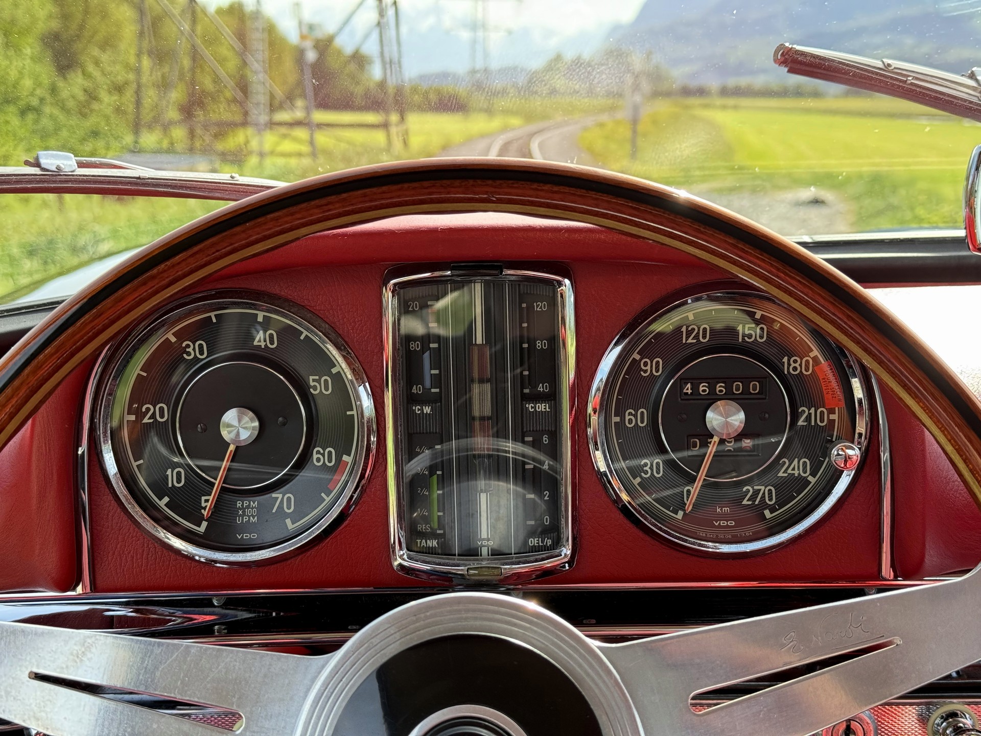 MERCEDES-BENZ 300 SL Roadster-showroom-element-3