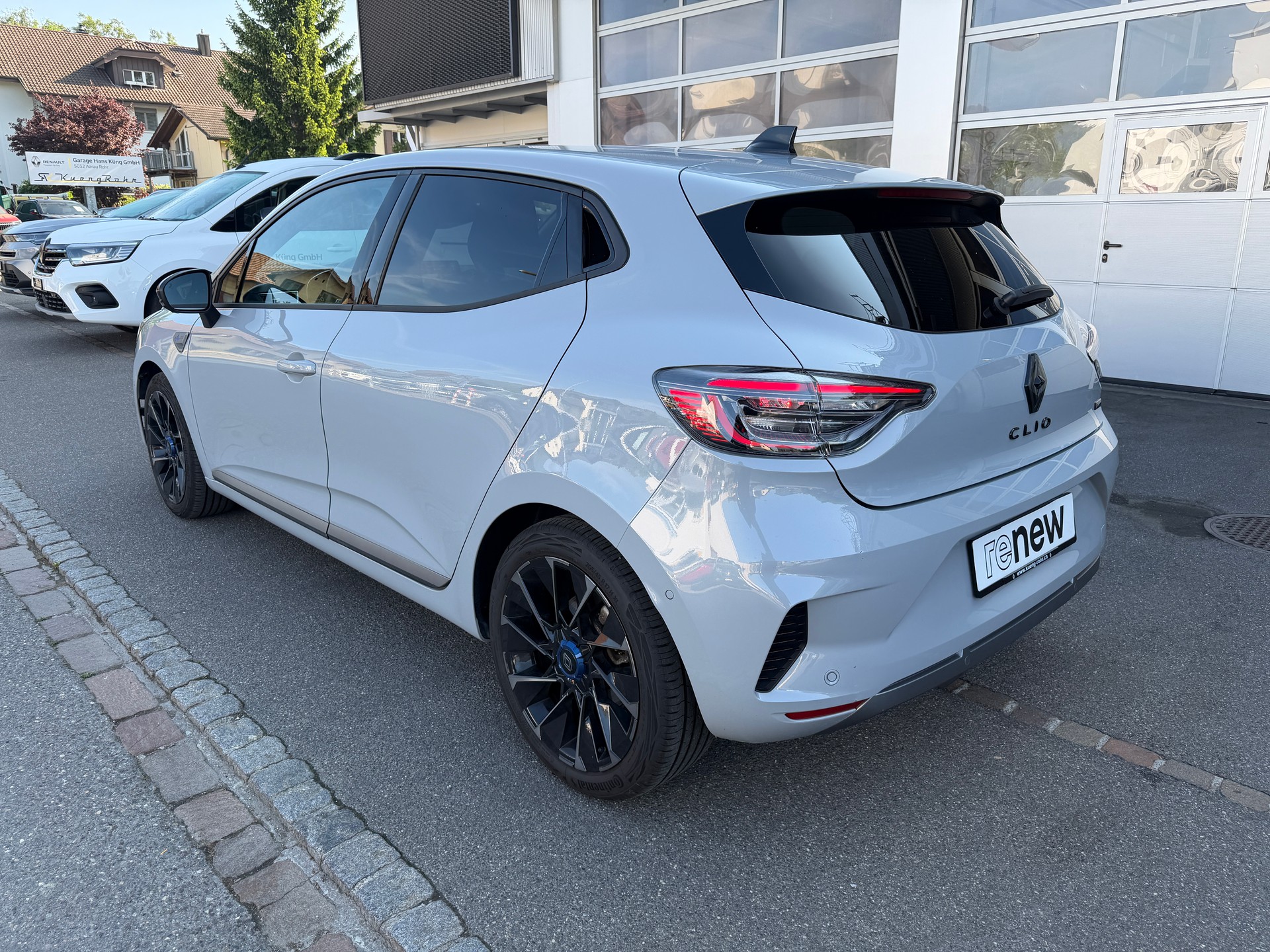 RENAULT Clio 1.6 E-Tech esprit Alpine-showroom-element-1