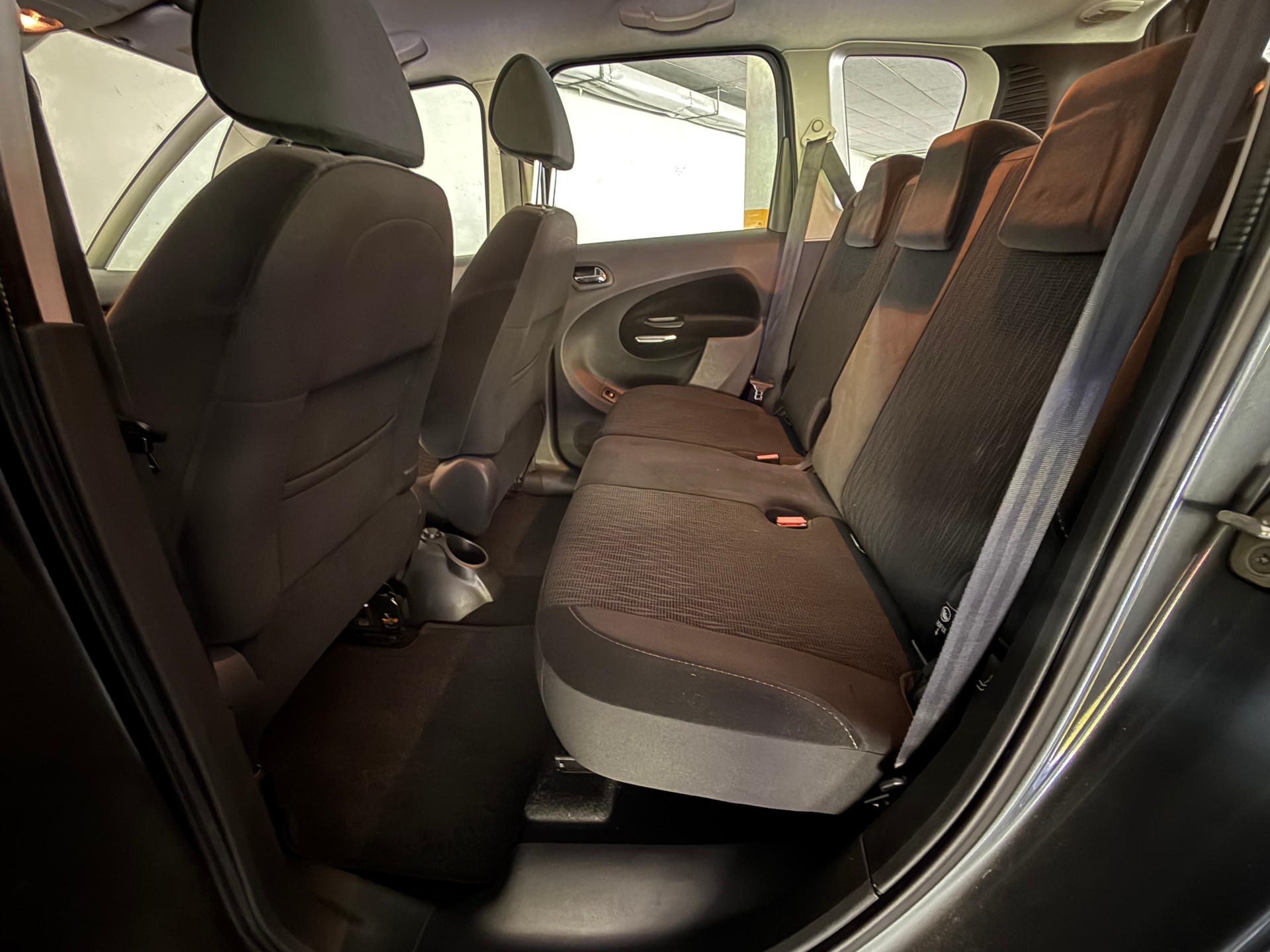 CITROEN C3 Picasso 1.6 HDi Exclusive-image-9