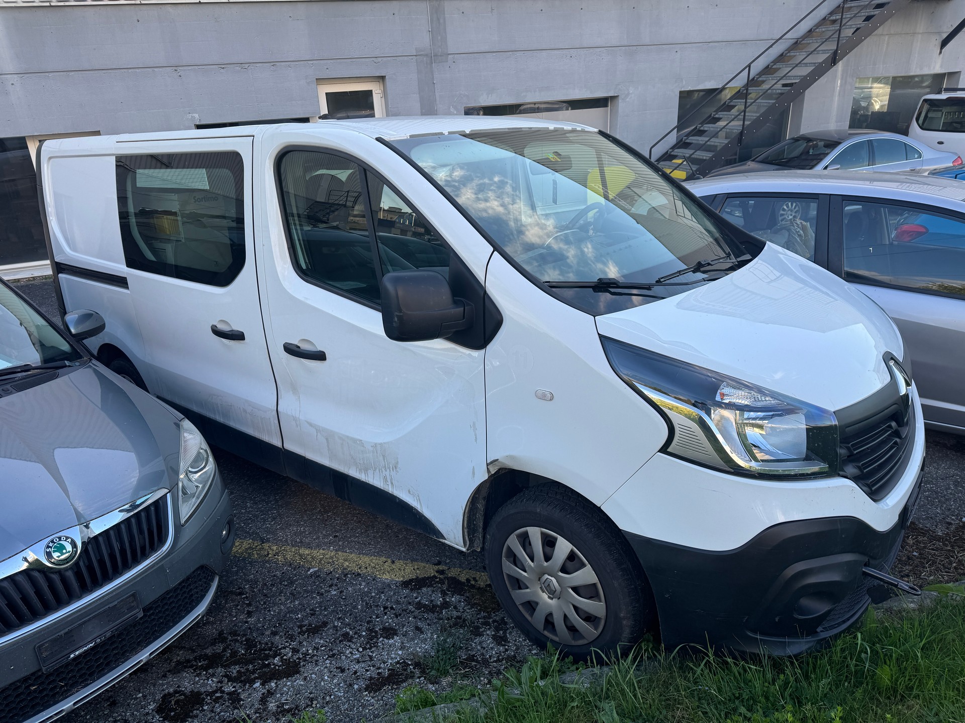 RENAULT Trafic 1.6 ENERGY TwinT. dCi120 2.9t Busin. L1H1-image-1