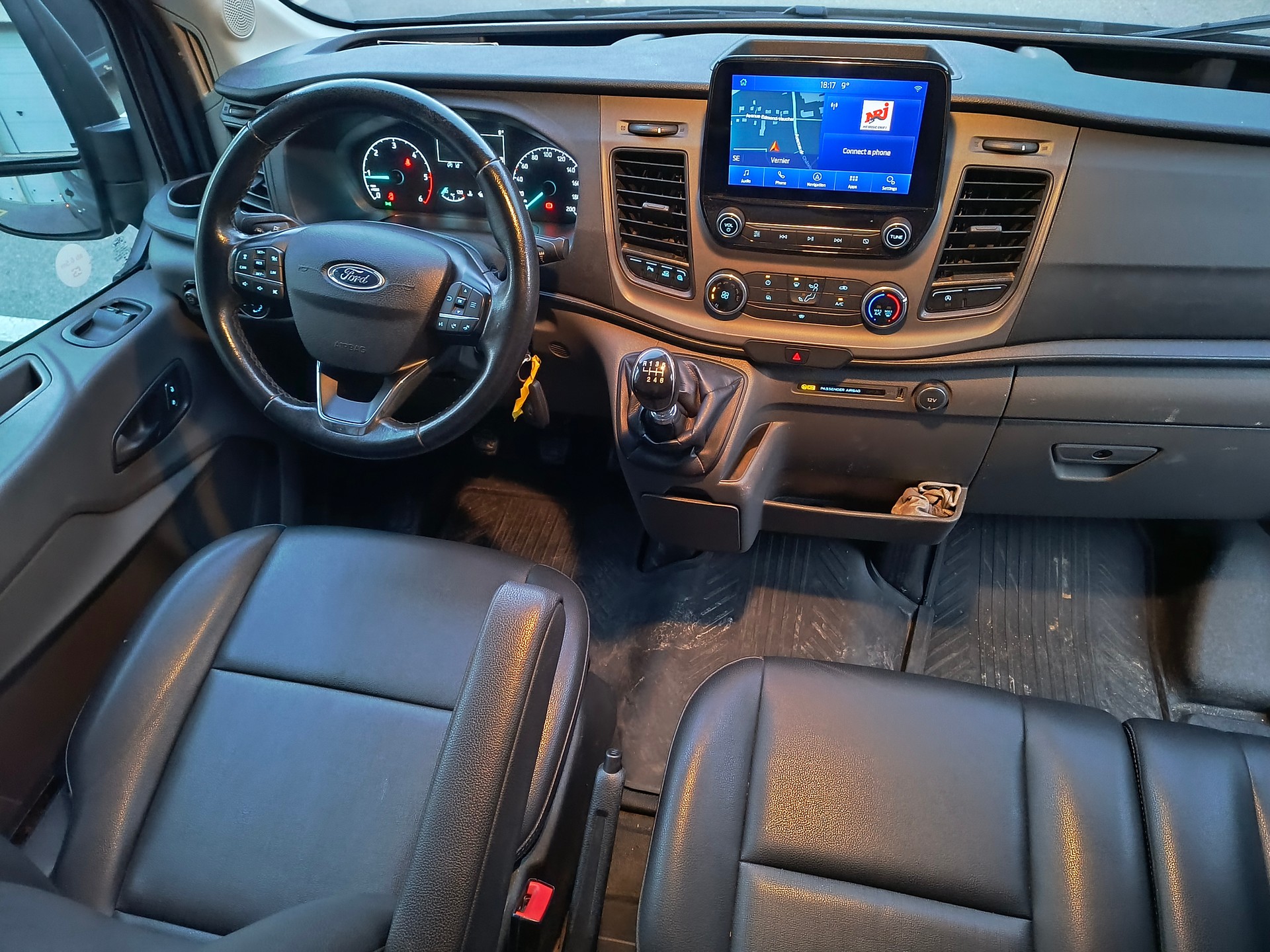 FORD Transit Van 350 L4 Trend 2.0 TDCi 130 HEV RWD-image-10