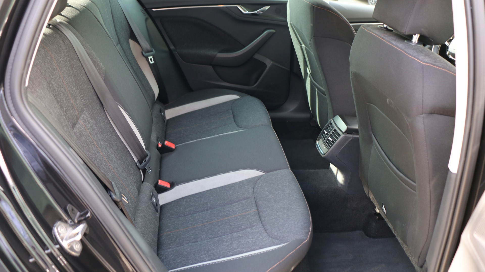 SKODA Kamiq 1.5 ACT Style DSG-image-19