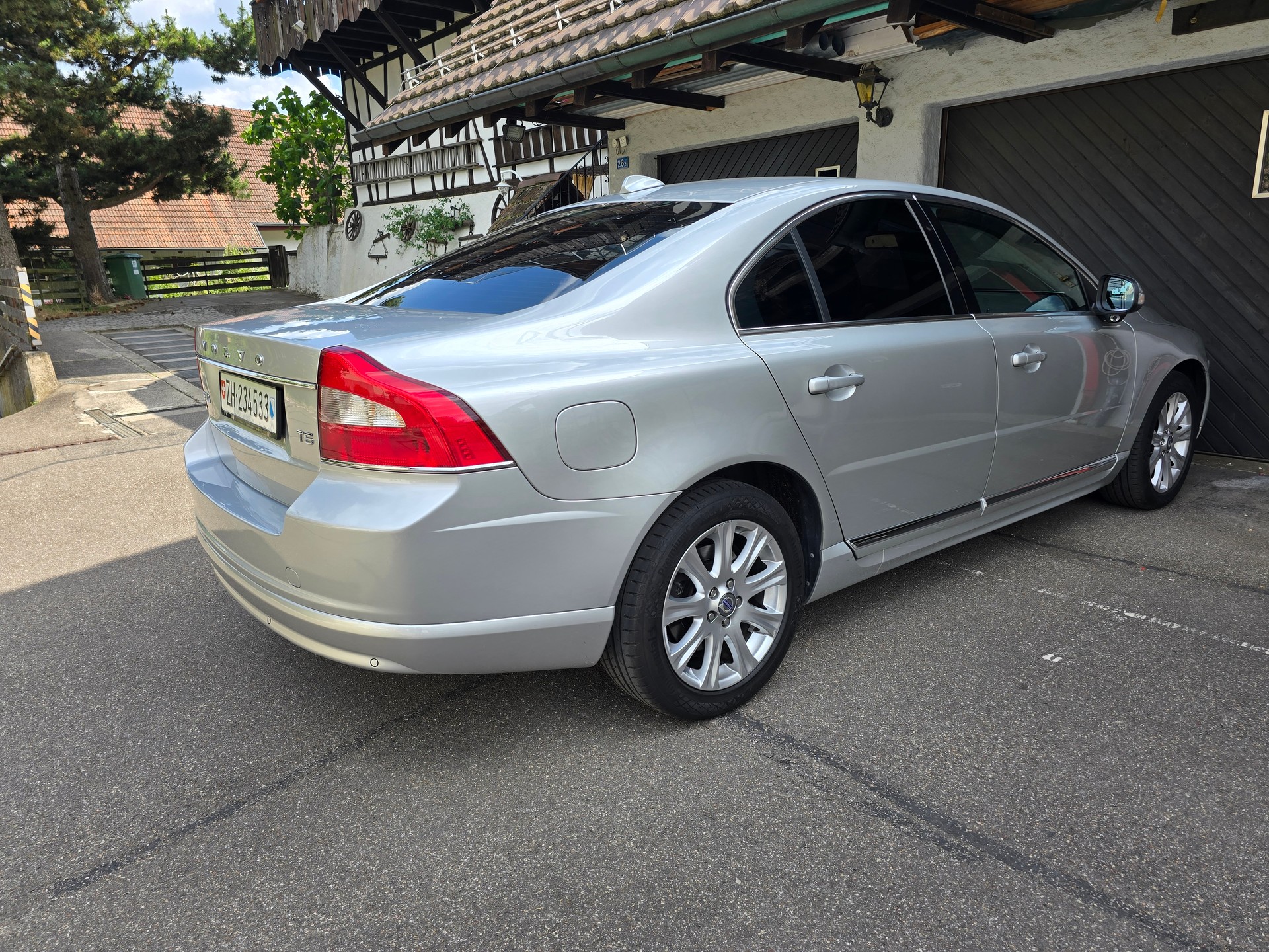 VOLVO 2.0 T5 Summum-image-1