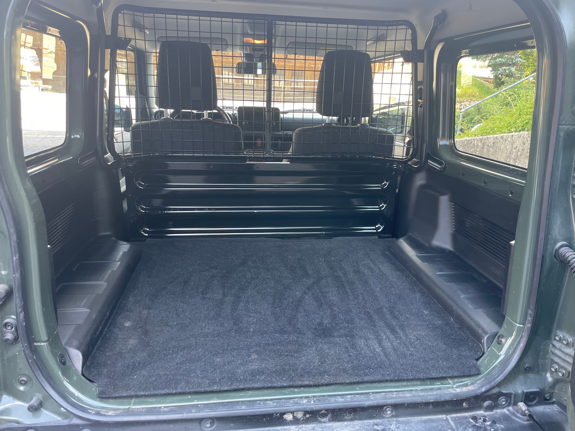 SUZUKI Jimny 1.5 Compact+ 4x4-image-13