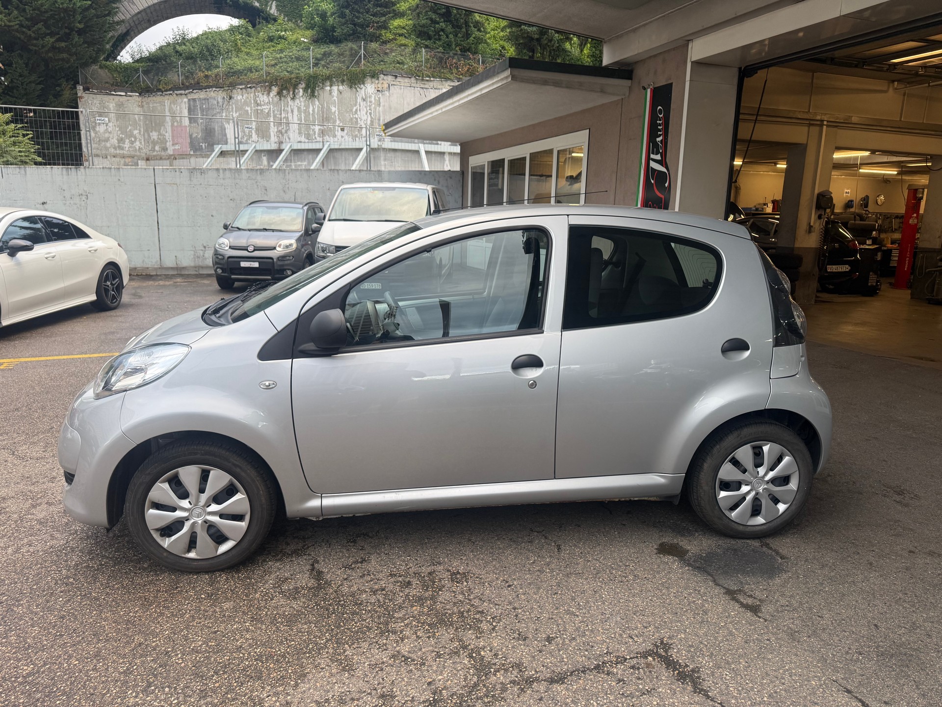 CITROEN C1 1.0i Chic-image-2