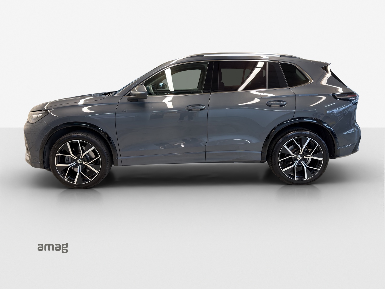 VW Tiguan 2.0 TDI SCR R-Line 4Motion DSG-image-1
