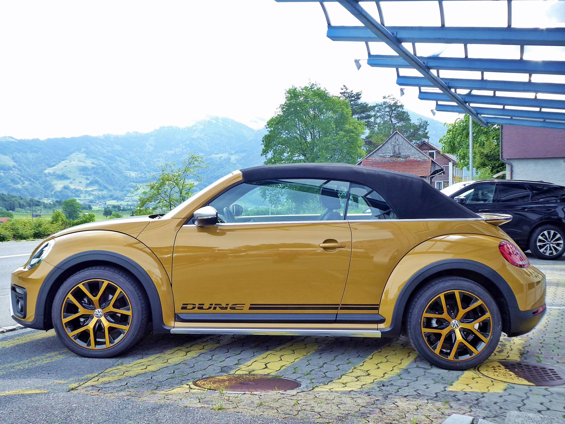 VW Beetle 1.4 TSI BMT Dune-image-2