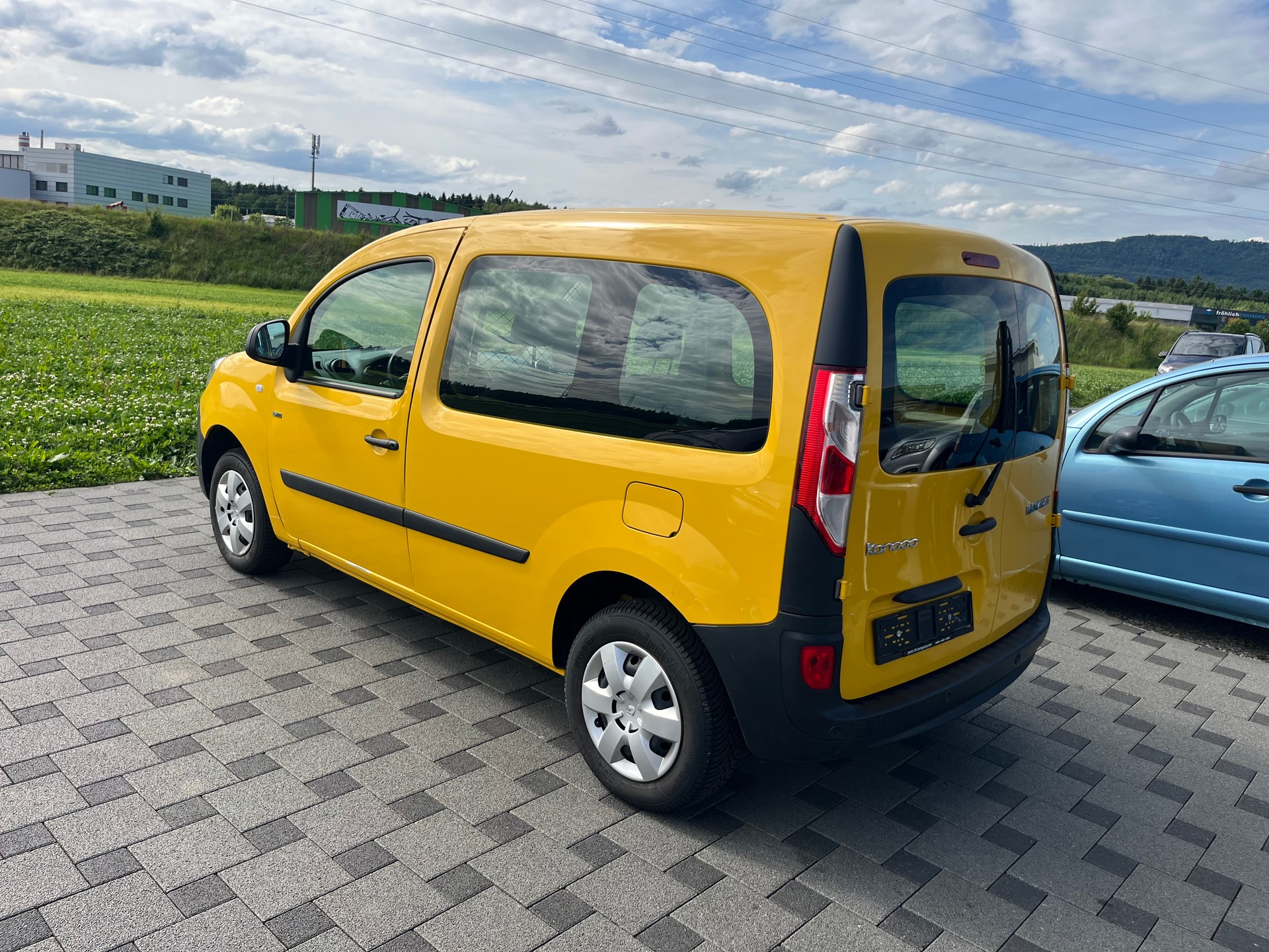 RENAULT Kangoo Z.E. 33 R60 Access-image-6