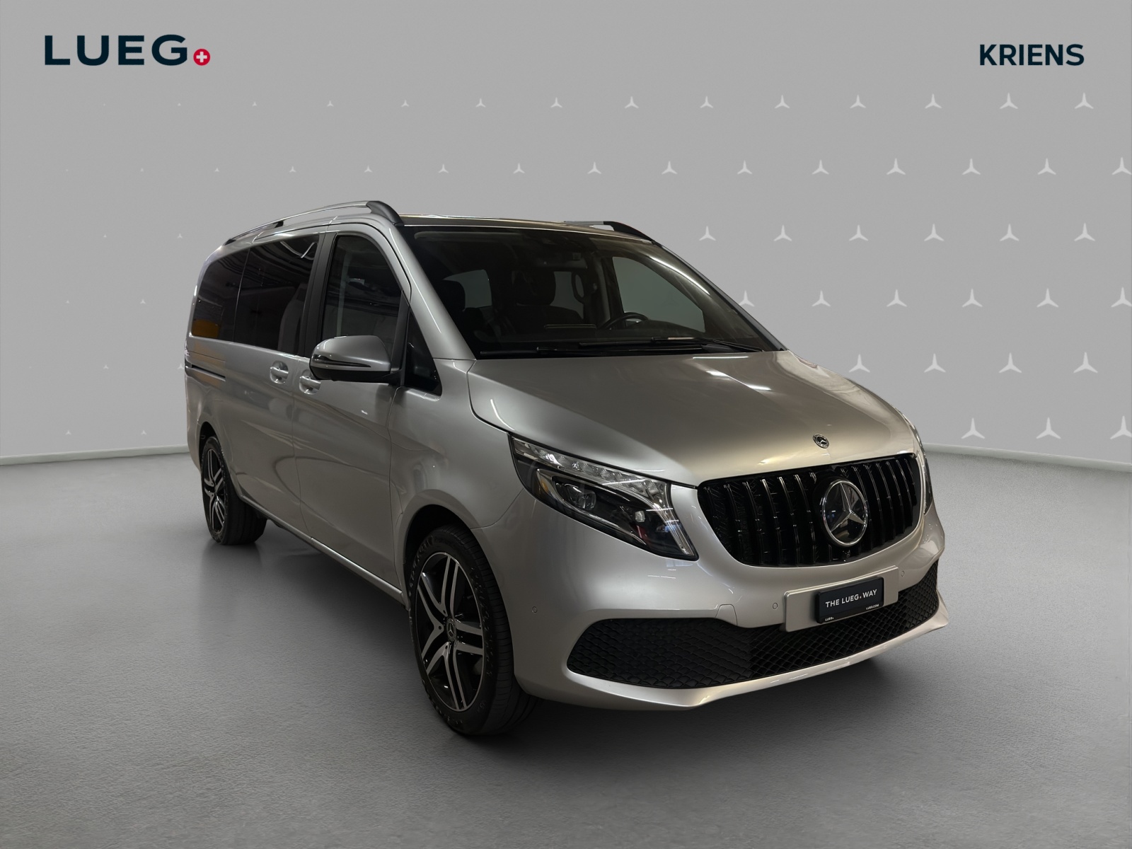 MERCEDES-BENZ V 250 d lang 4M / Sport / AHK 2500 kg / 360 Grad Kamera-image-4