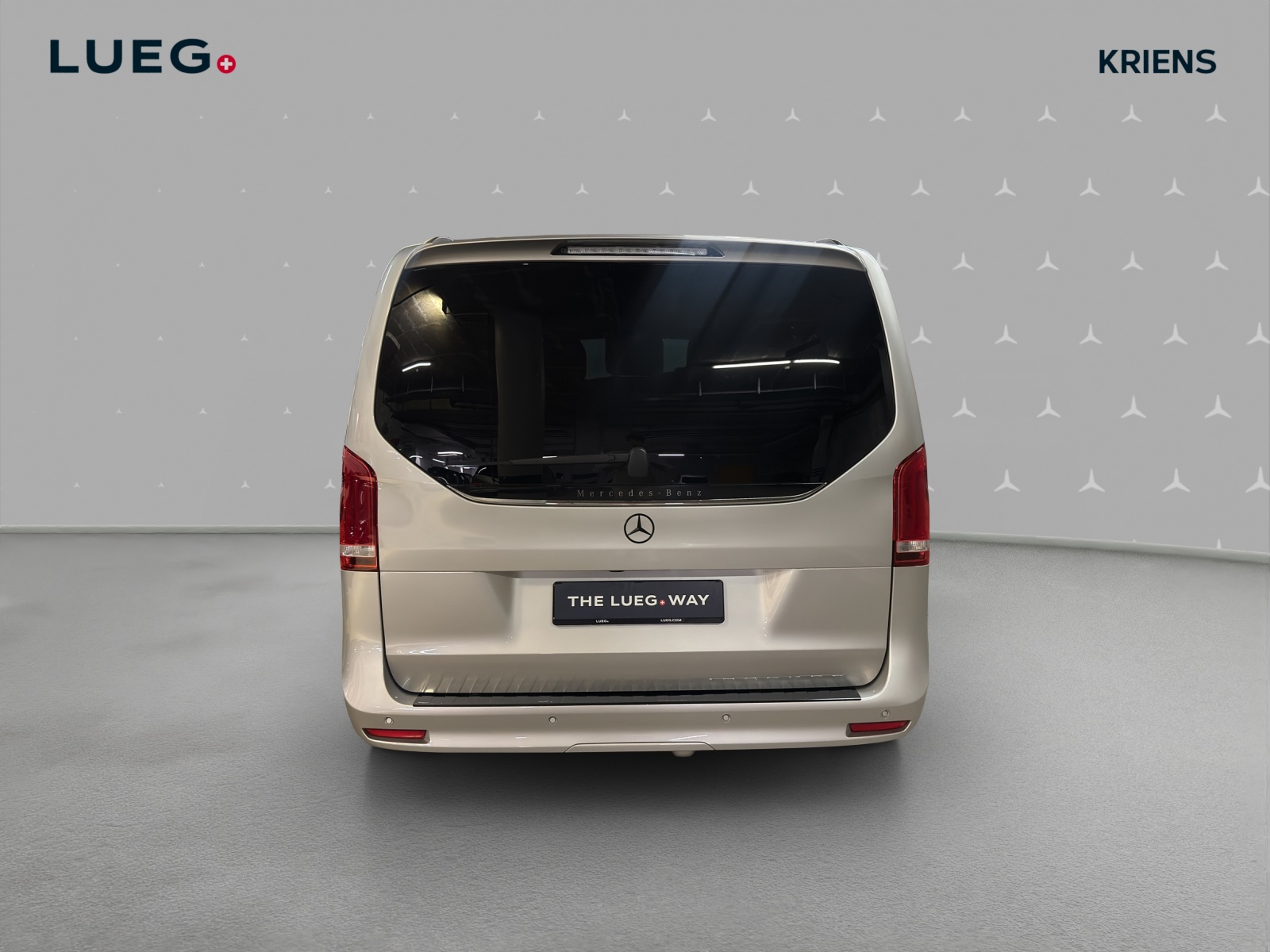 MERCEDES-BENZ V 250 d lang 4M / Sport / AHK 2500 kg / 360 Grad Kamera-image-3