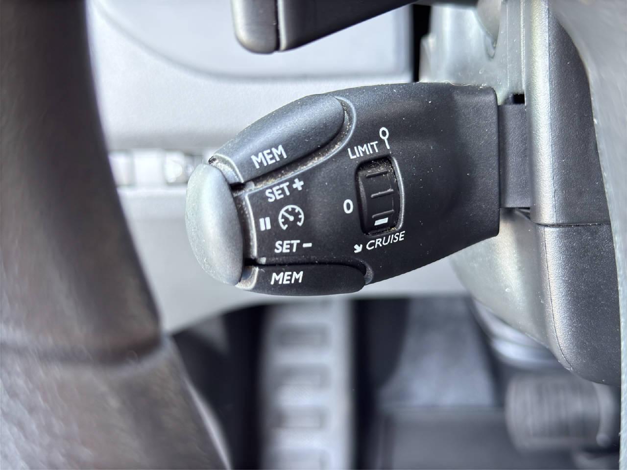 PEUGEOT Expert Kaw. Standard 2.0 BlueHDi 140 Premium S/S-image-14