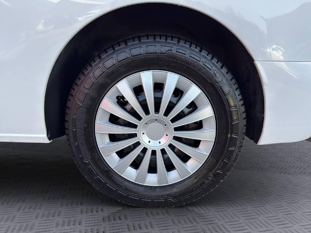 PEUGEOT Expert Kaw. Standard 2.0 BlueHDi 140 Premium S/S-image-11