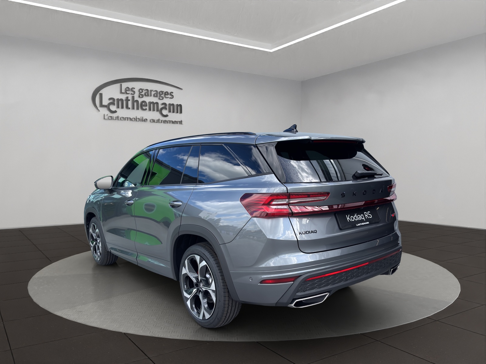 SKODA Kodiaq 2.0 TSI RS 4x4-image-2