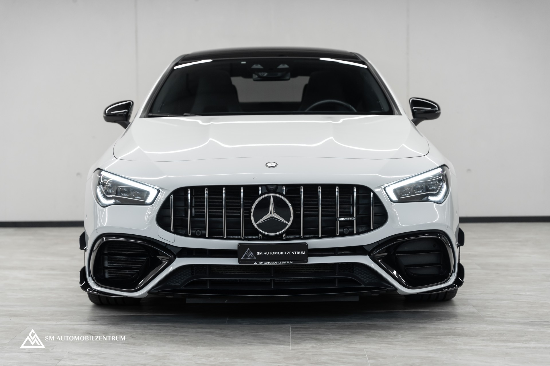 MERCEDES-BENZ CLA 45 AMG 4matic+ / Aero / Panorama / Head-Up / Burmester-image-1