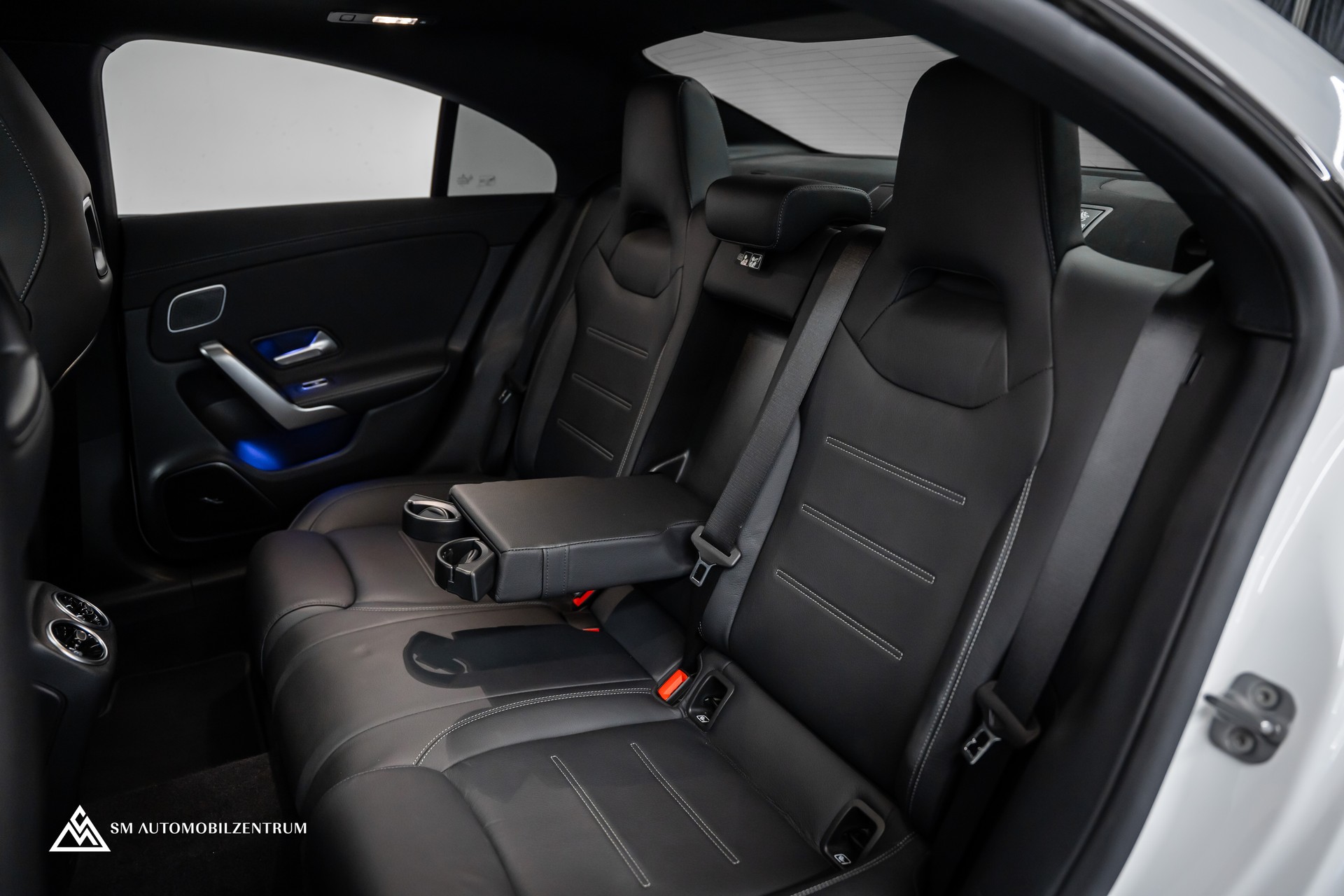 MERCEDES-BENZ CLA 45 AMG 4matic+ / Aero / Panorama / Head-Up / Burmester-image-19