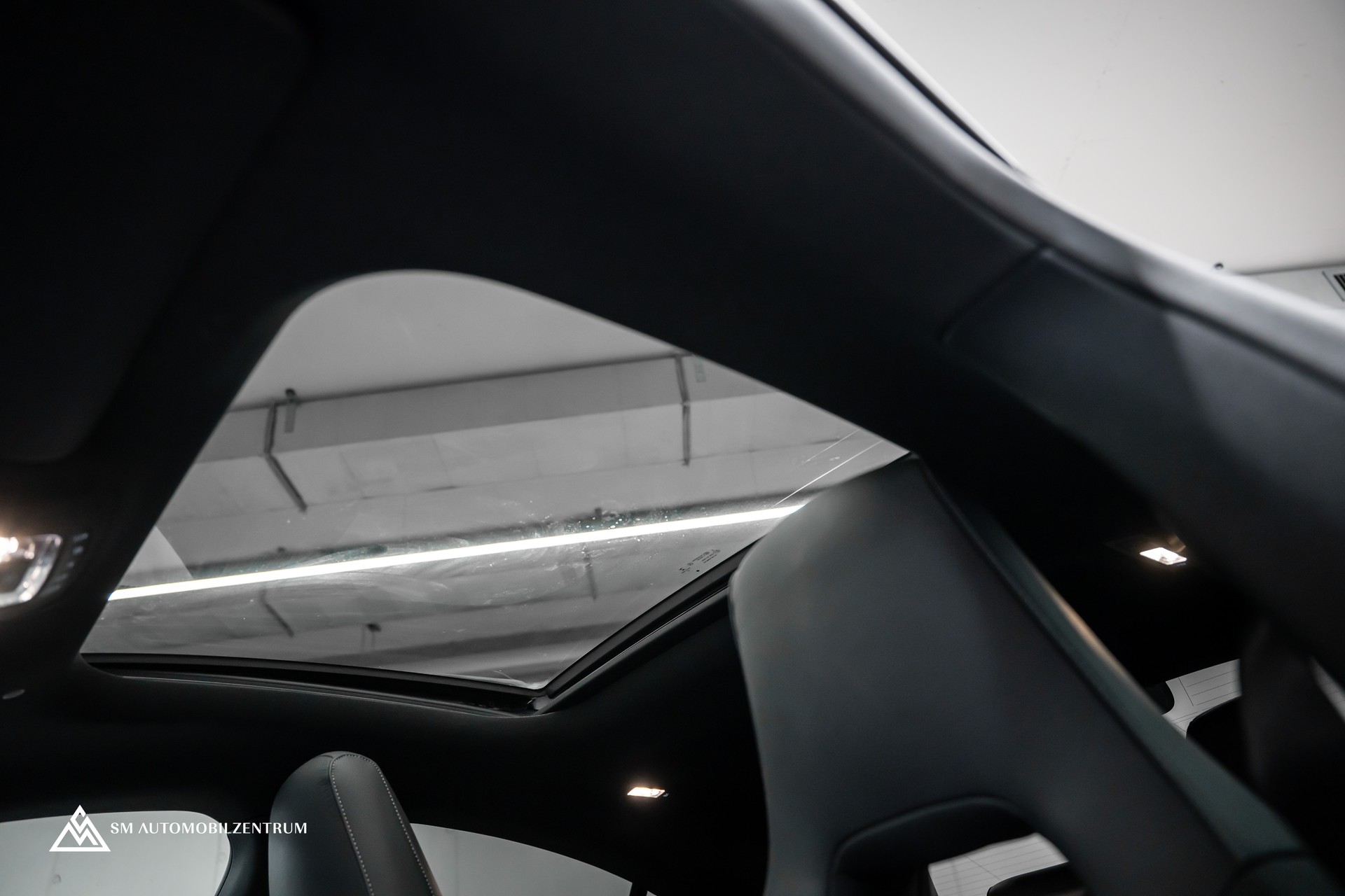 MERCEDES-BENZ CLA 45 AMG 4matic+ / Aero / Panorama / Head-Up / Burmester-image-35