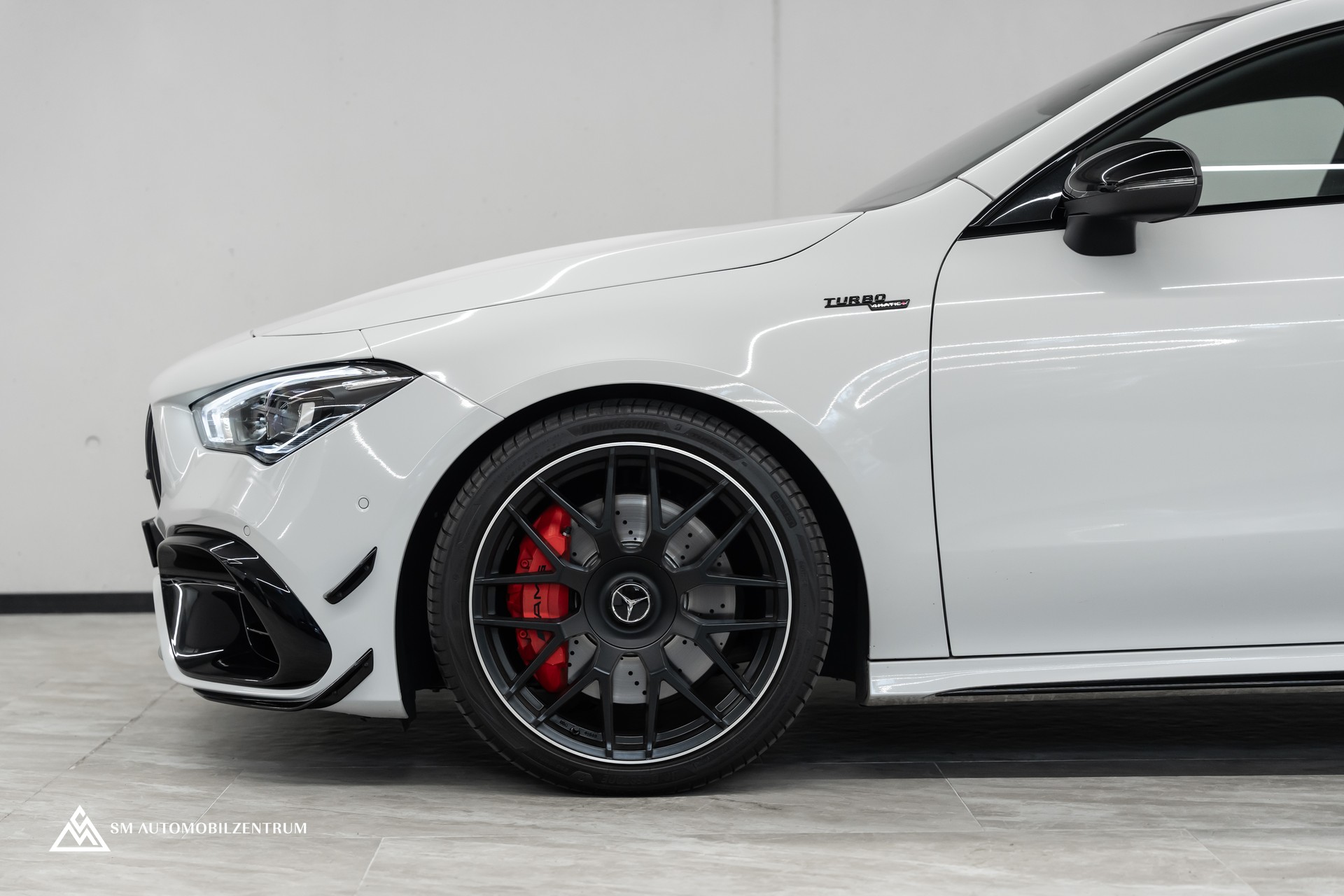 MERCEDES-BENZ CLA 45 AMG 4matic+ / Aero / Panorama / Head-Up / Burmester-image-5