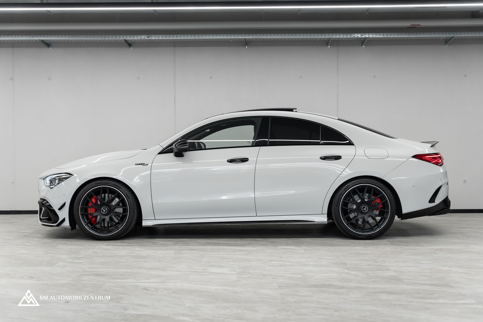 MERCEDES-BENZ CLA 45 AMG 4matic+ / Aero / Panorama / Head-Up / Burmester-image-4