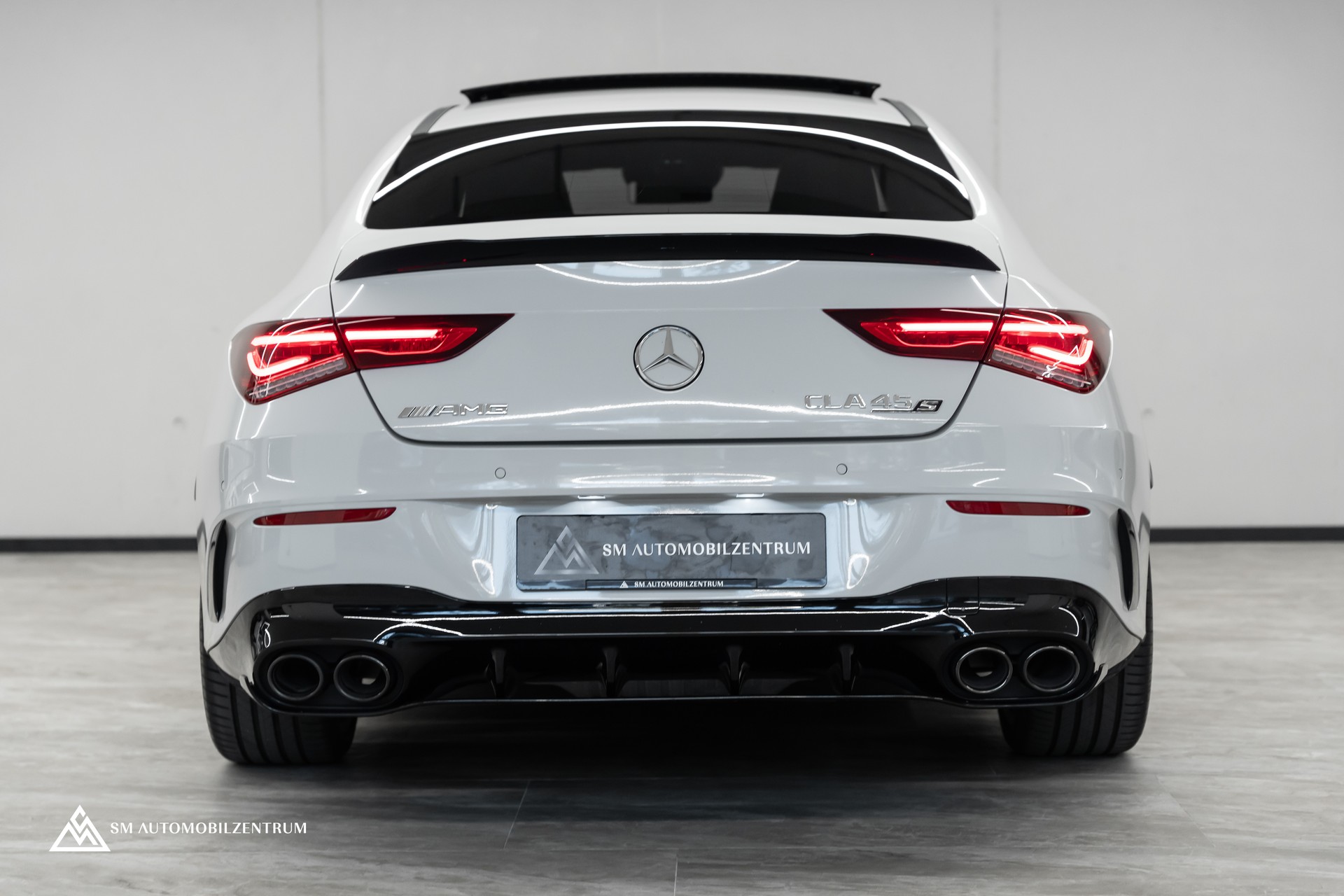 MERCEDES-BENZ CLA 45 AMG 4matic+ / Aero / Panorama / Head-Up / Burmester-image-9