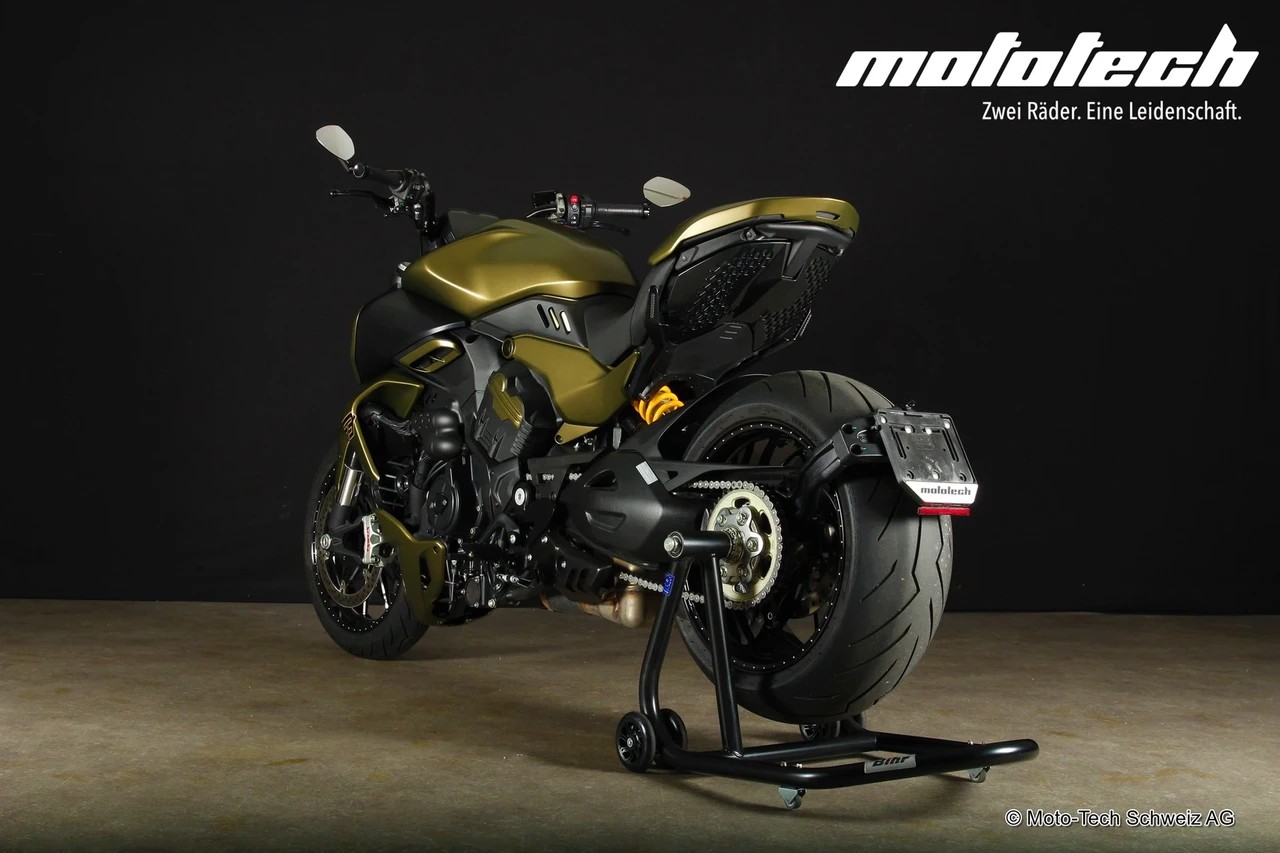 DUCATI Diavel V4-showroom-element-3
