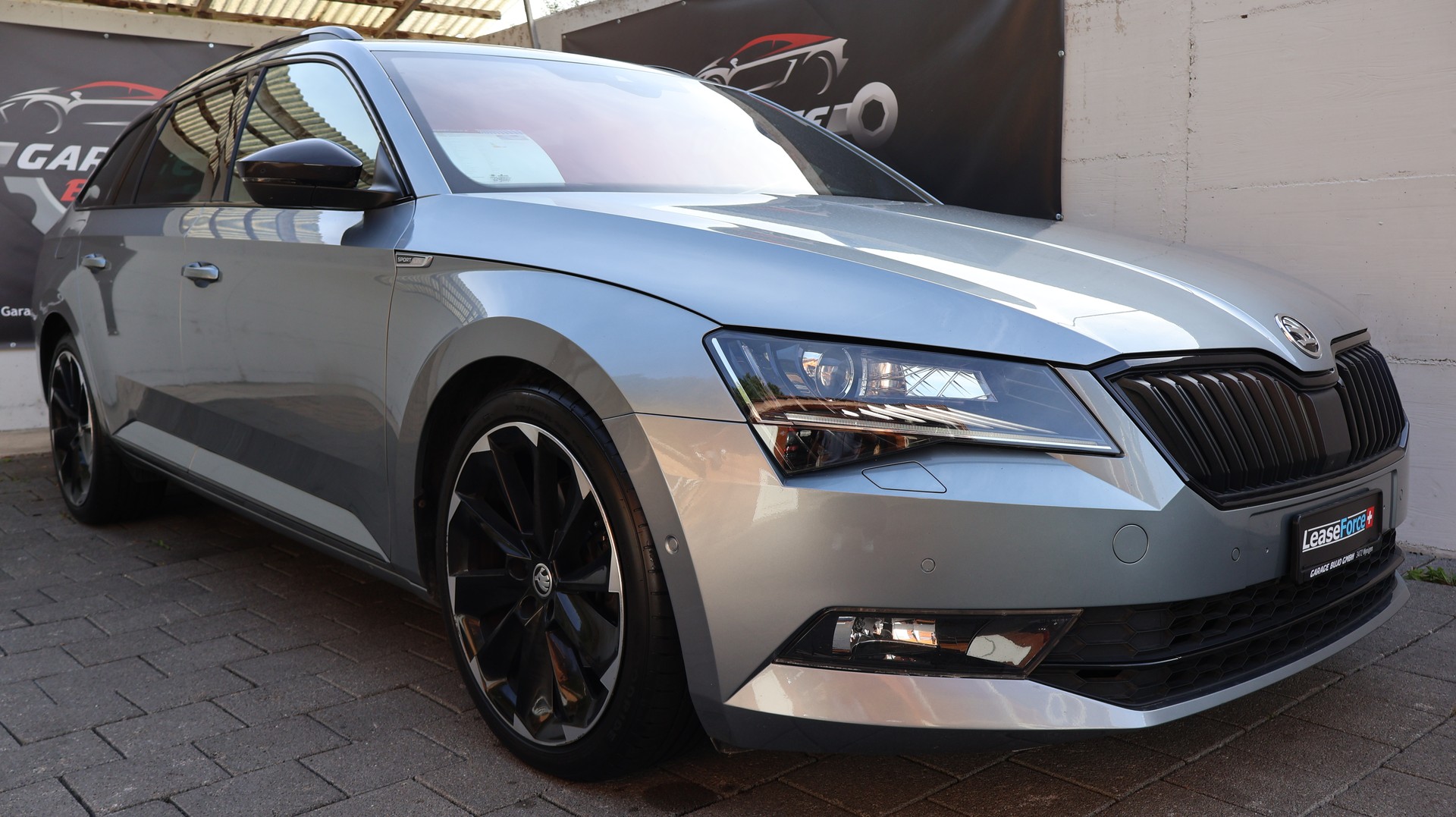 SKODA Superb Combi 2.0 TDi SportLine+ 4x4 DSG