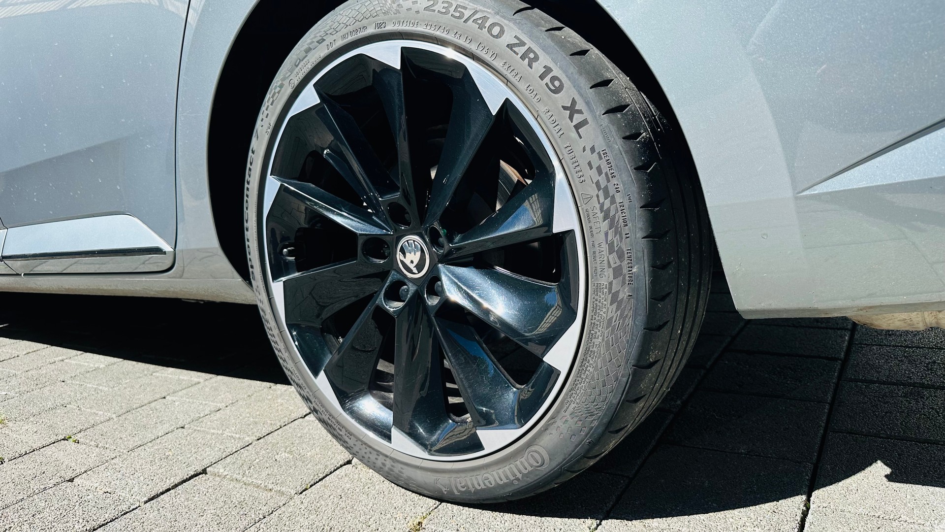 SKODA Superb Combi 2.0 TDi SportLine+ 4x4 DSG-image-10