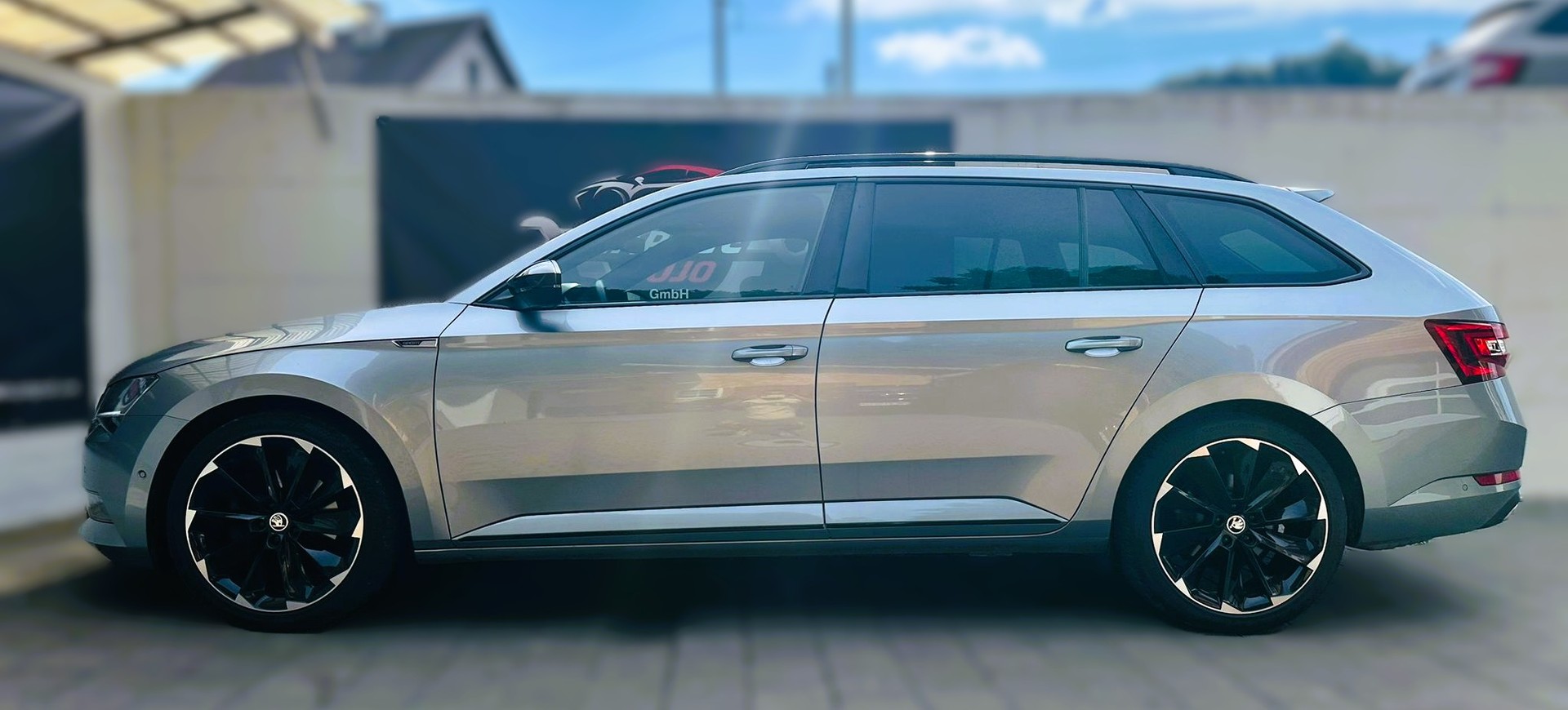 SKODA Superb Combi 2.0 TDi SportLine+ 4x4 DSG-image-6