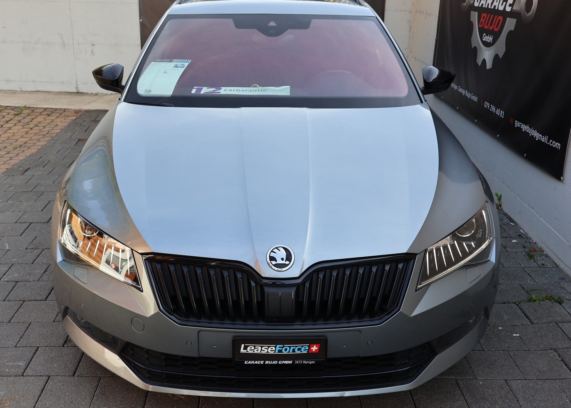SKODA Superb Combi 2.0 TDi SportLine+ 4x4 DSG-image-2